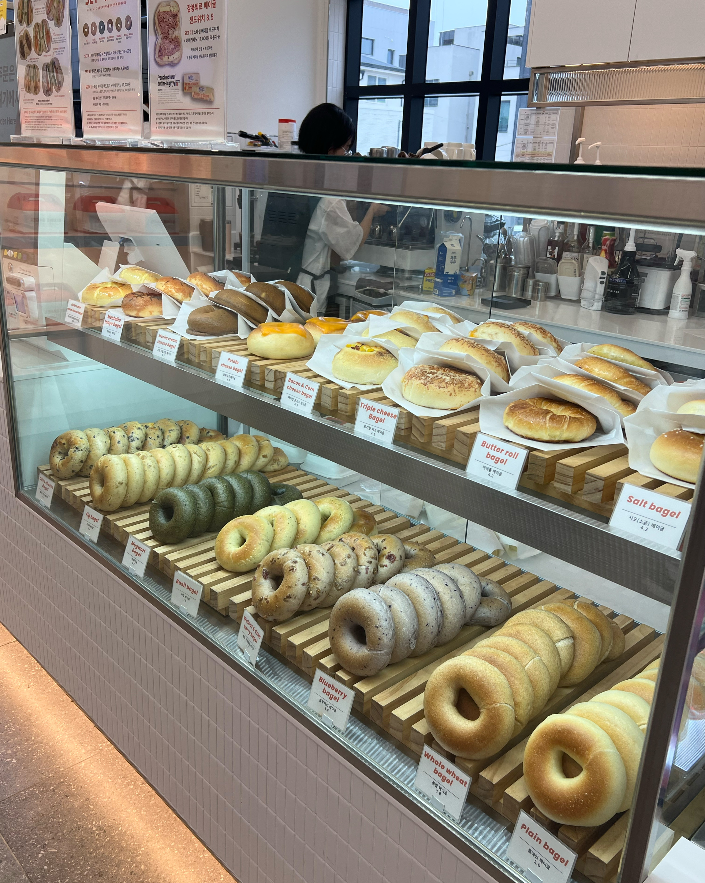 주차도 편하고 베이글도 넘 맛있어요 - 제주 맛집 블루메베이글