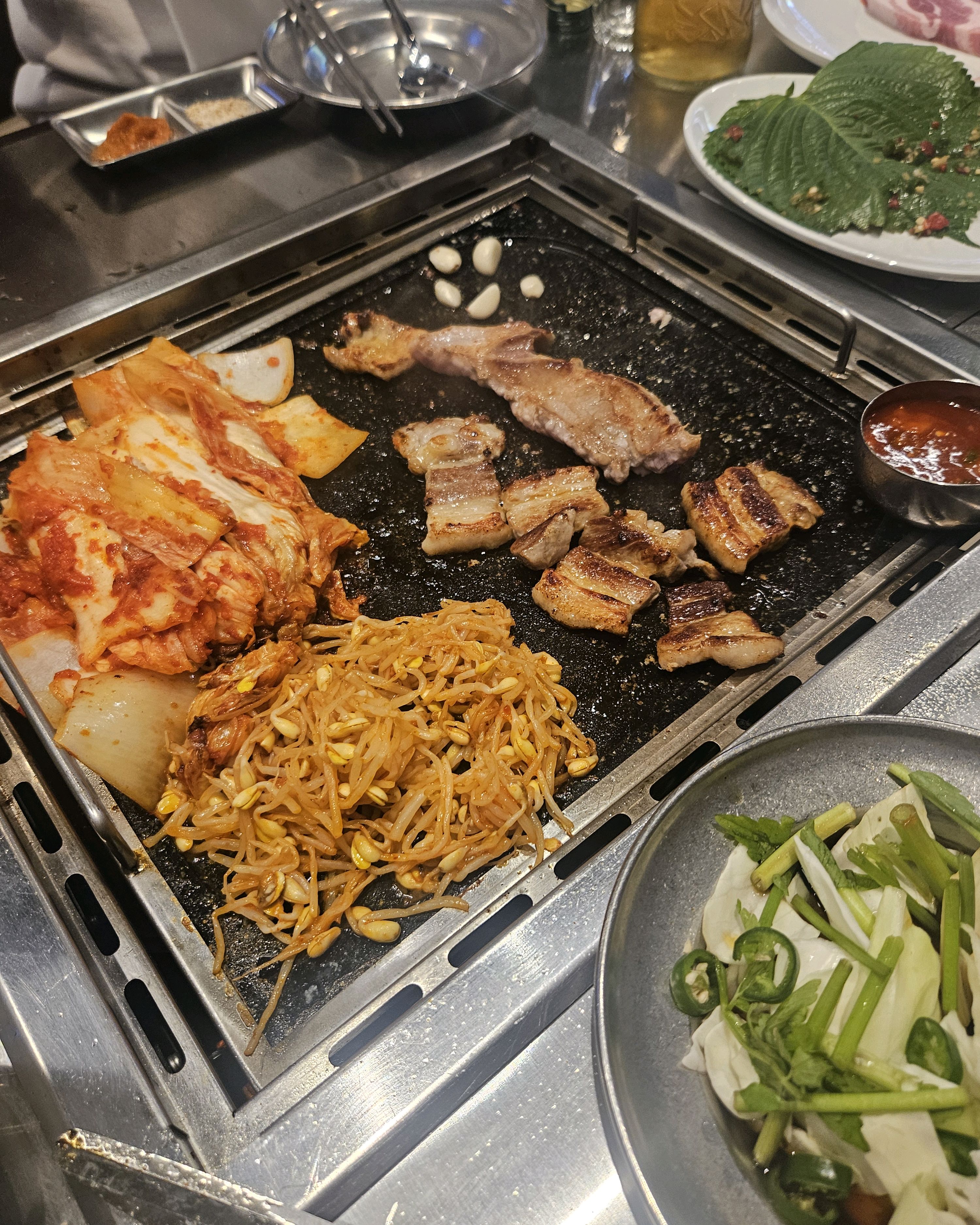 여기 완전 인테리어부터 마음에 들고, 무엇보다 사장님이 느므느므 친절하세요!!!! - 불당동 맛집 민돈사 본점