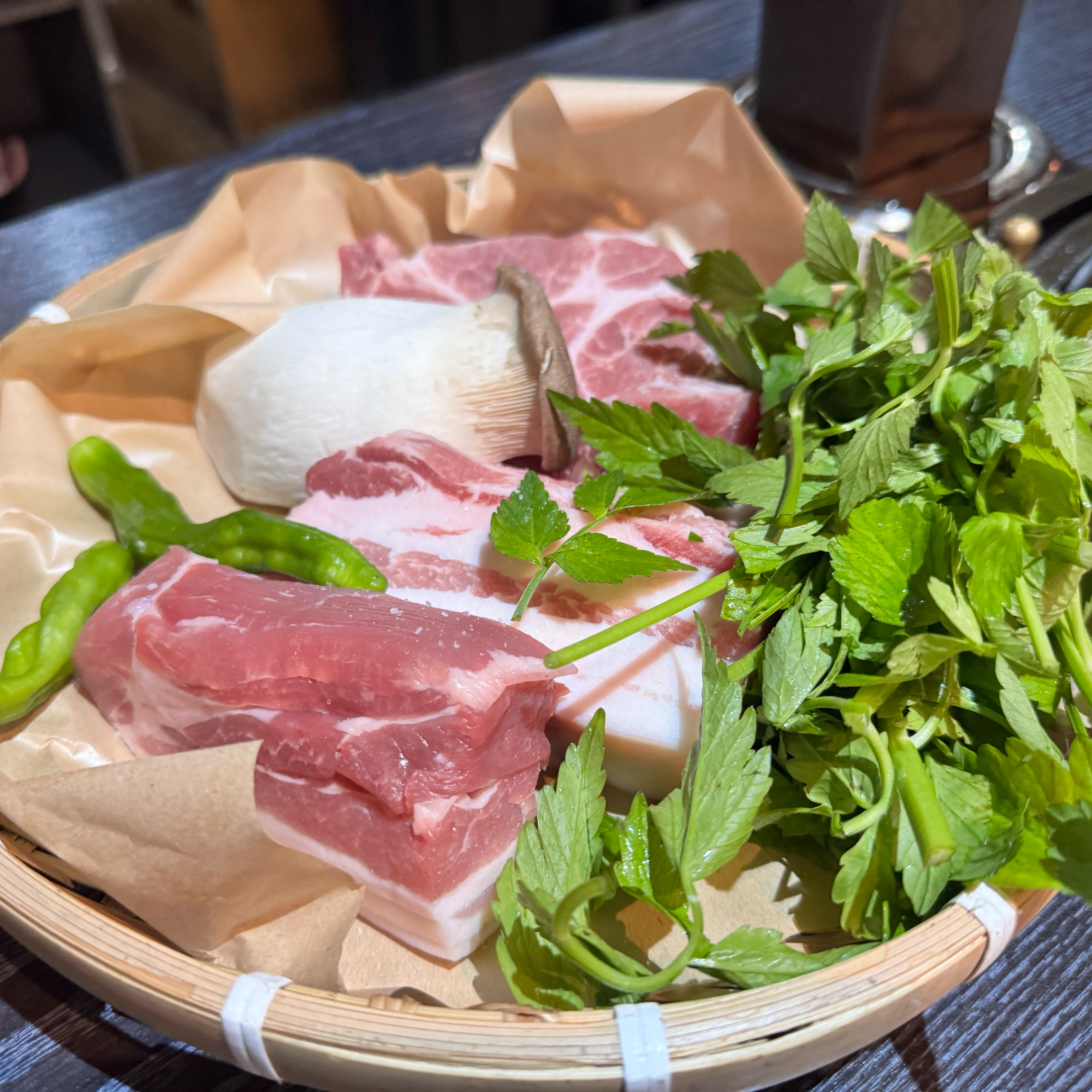 어머니 모시고 왔는데 - 제주 맛집 풍로 제주신화월드점