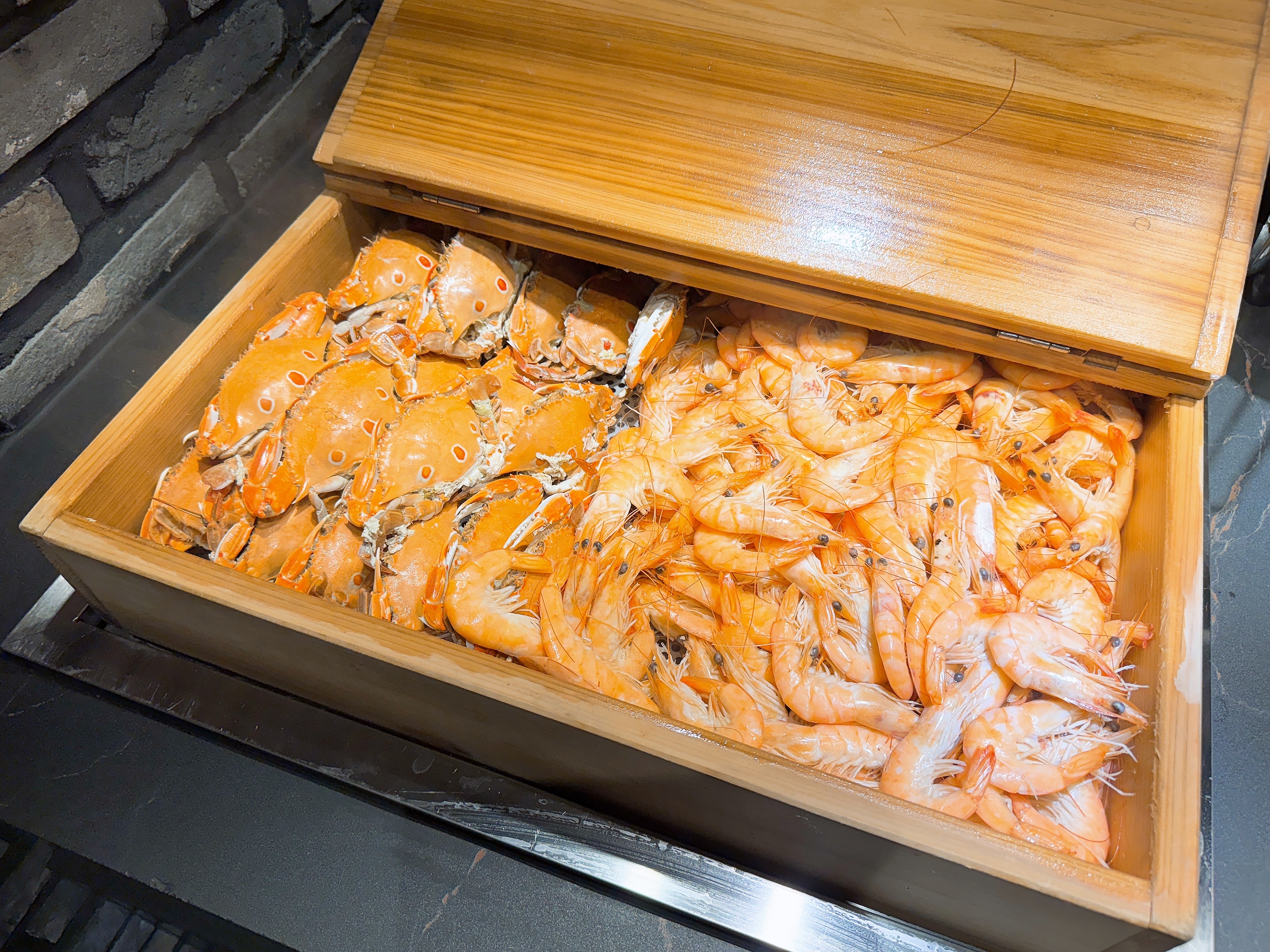 초밥 말고도 맛있는게 너무 많아서~ 과식했지만 넘 맛있었어요 또 가고 싶은 동탄 고메스퀘어