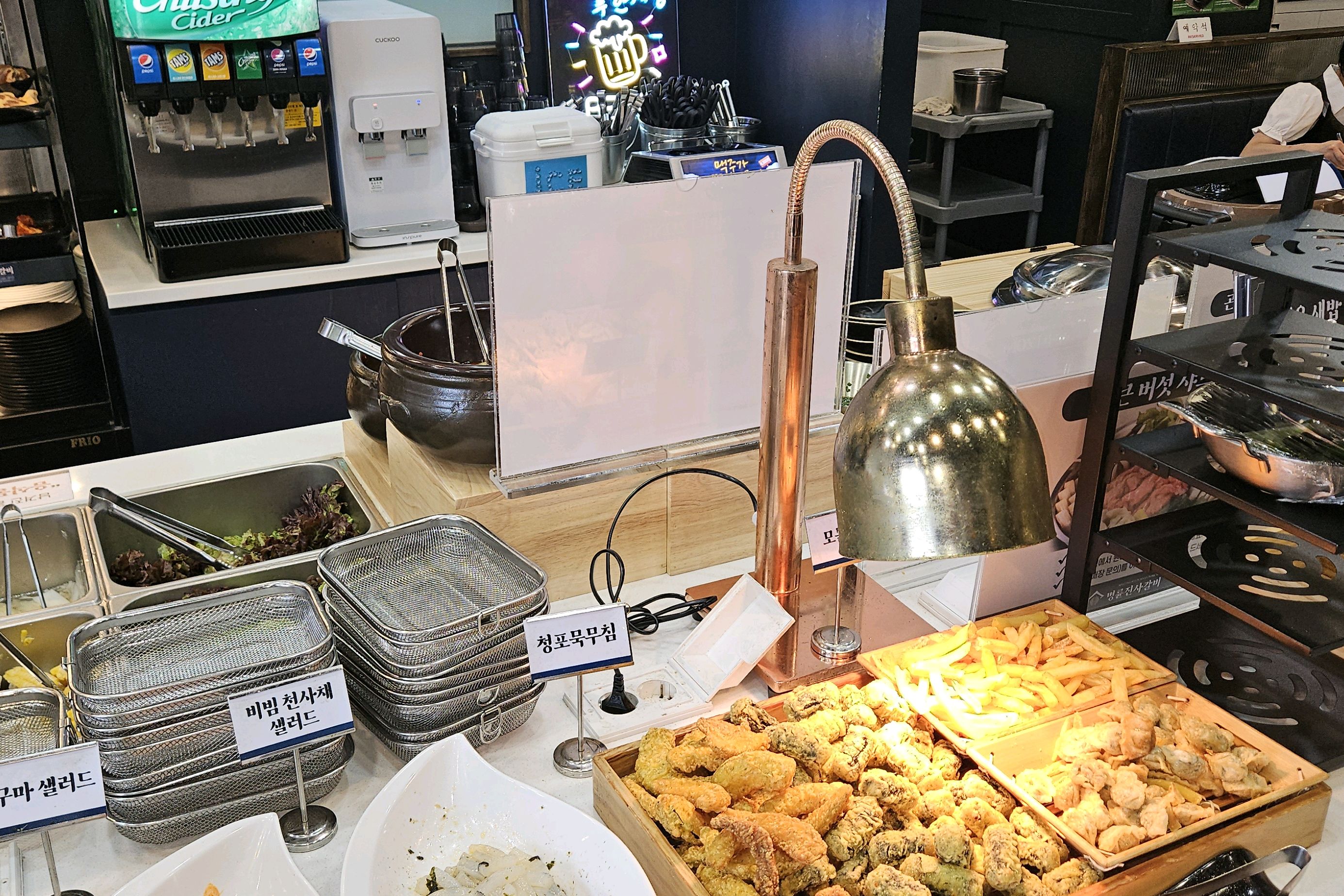 고기맛이 예전보다 훨씬 맛있어졌고,사이드음식도 맛깔나네요. - 정왕역 맛집 명륜진사갈비 시흥정왕점