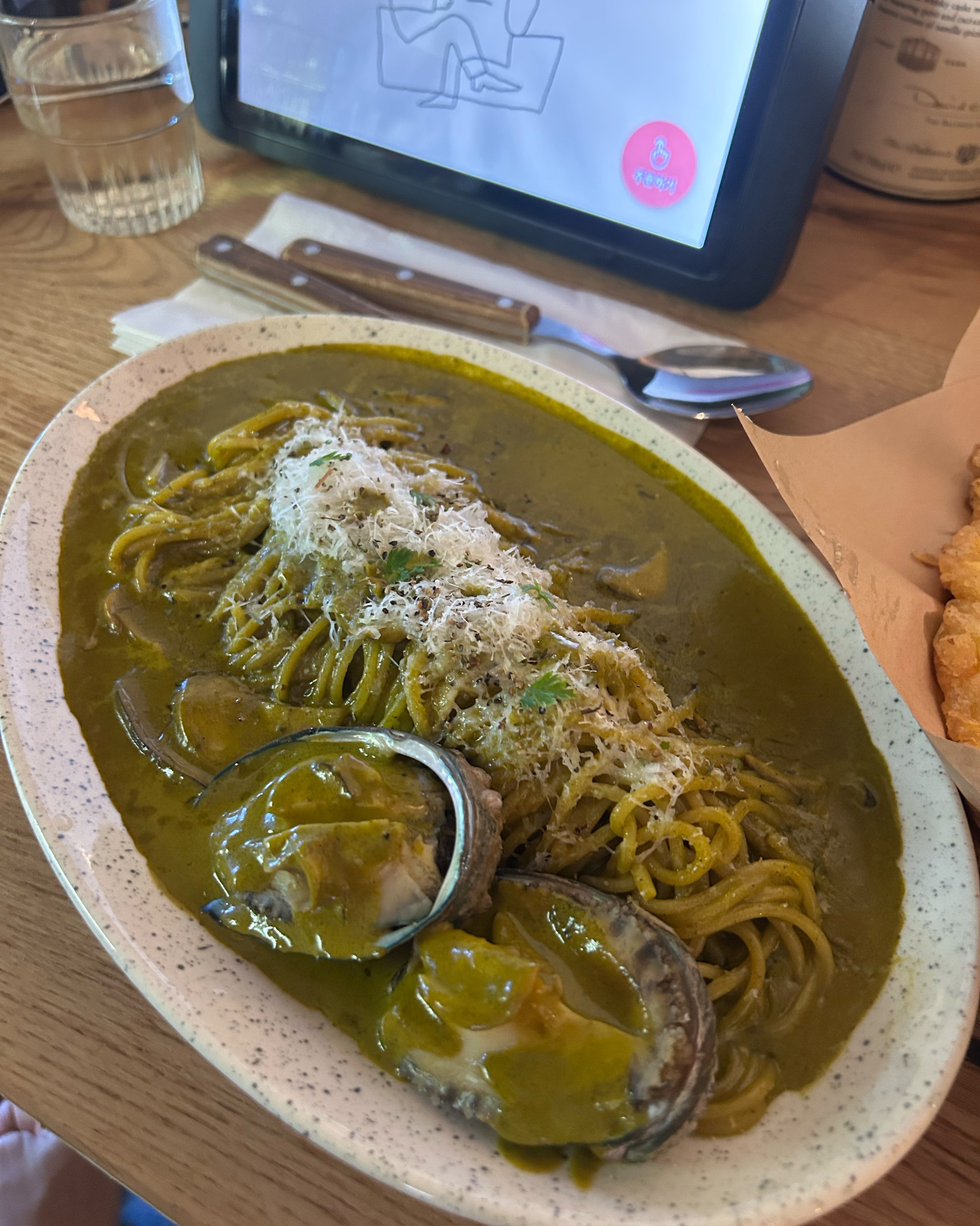 옥수수전이 너무너무 맛나네요!! 분위기도 너무 좋구여!! 지나가다 우연히 왔는데 너무 좋아