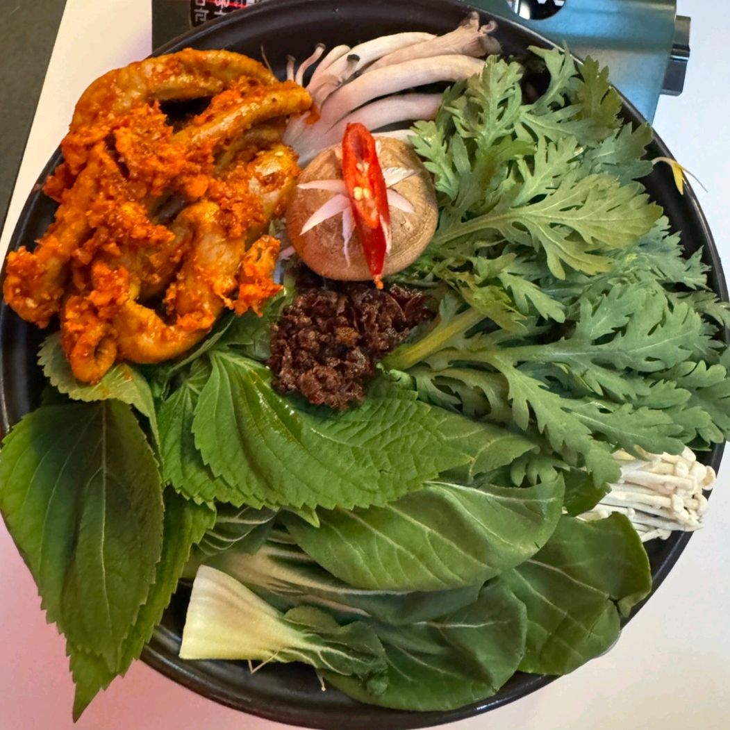 마라탕곱창전골 먹었는데 너무 맛있어요~ 친절하게 설명해주시고 매장도 넓고 다음에 또 방문하