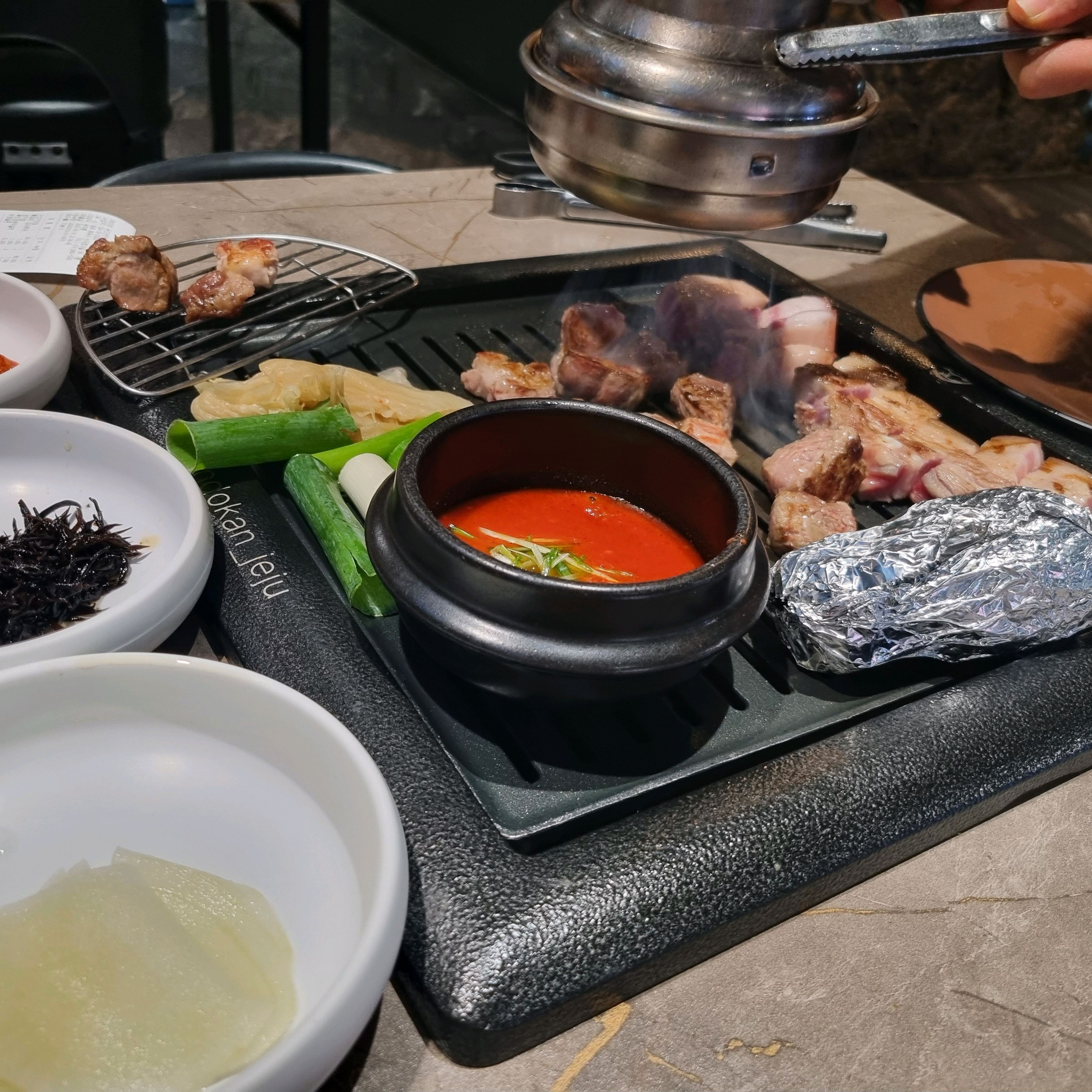 가게인테리어가넘예뻐서들어왔다가 - 제주 맛집 돈도칸 연동흑돼지
