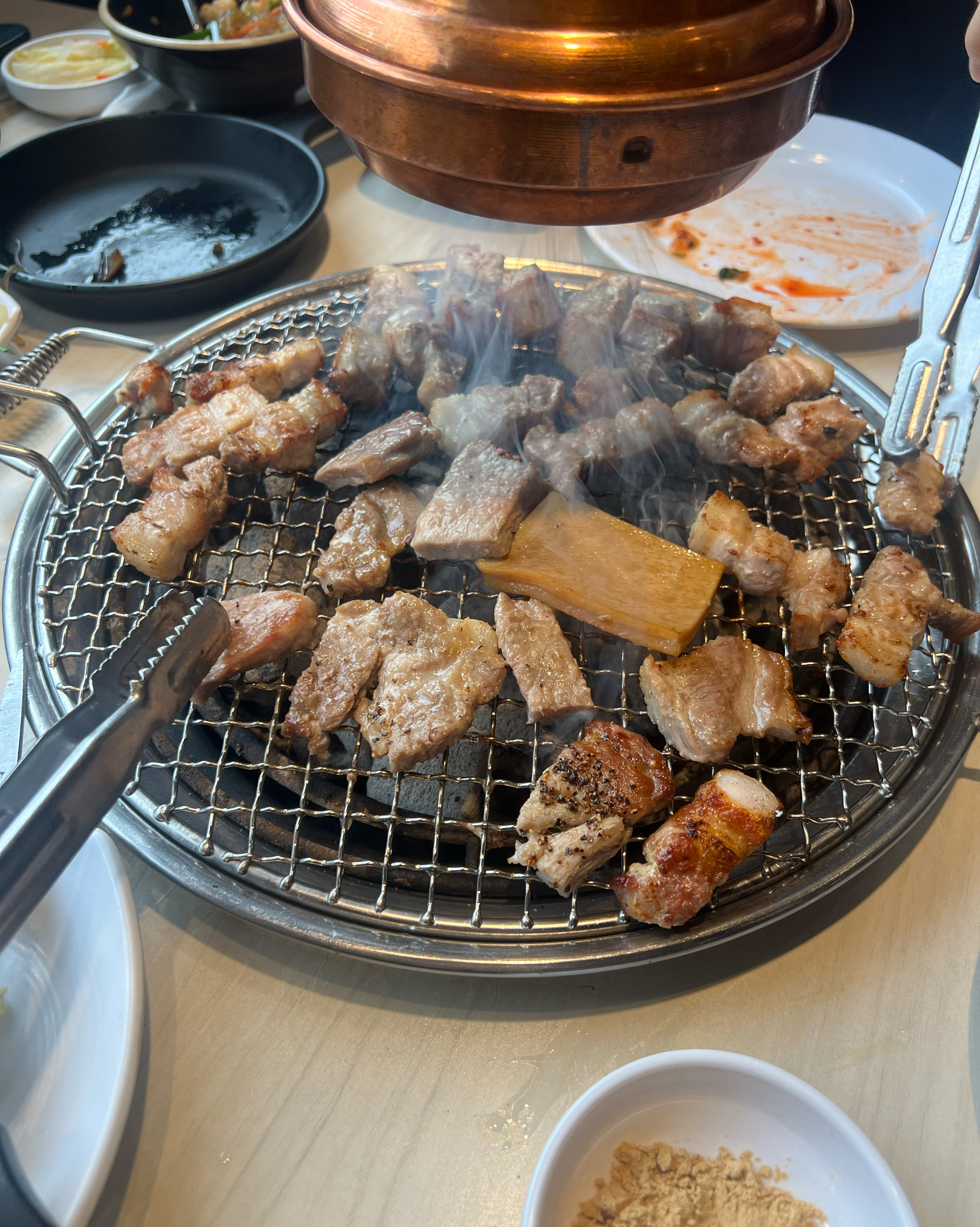 샐러드바 종류도 다양하고 고기 질도 좋아요!! 너무 맛있어요! - 독산동 맛집 명륜진사갈비 서울독산점