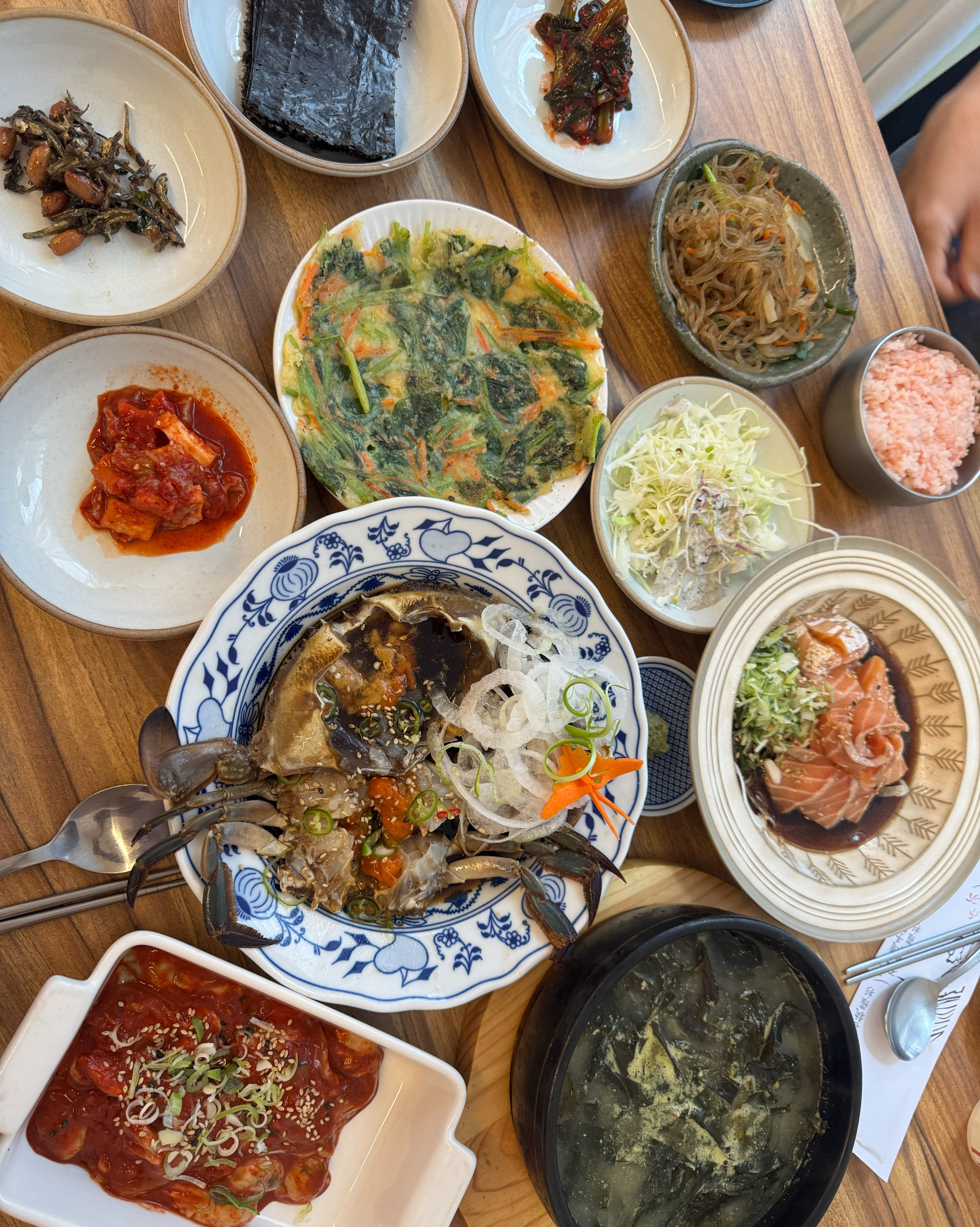 음식들이 안짜고 다 맛있네요! - 대구 맛집 서해게장집