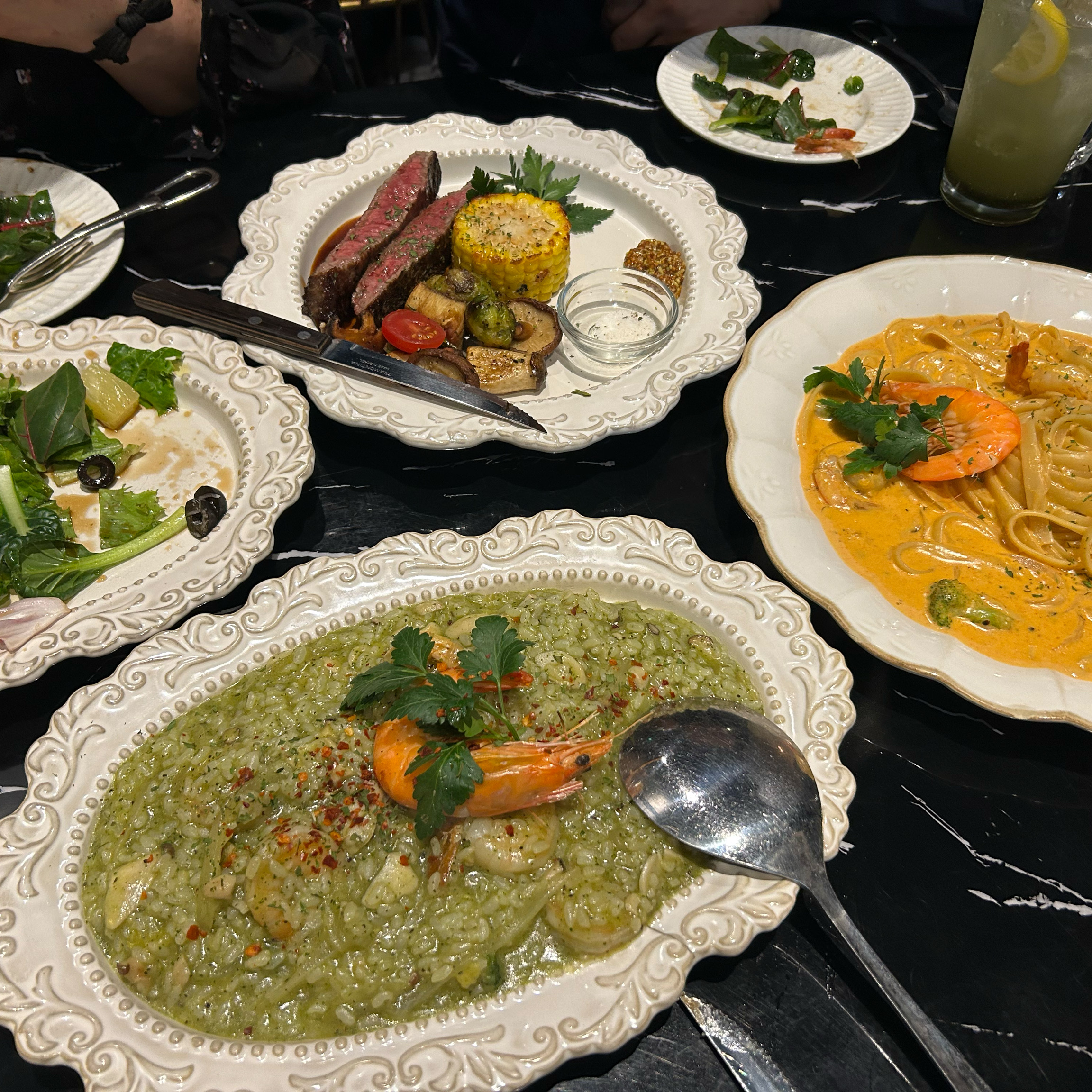 부모님들 모시고 방문했는데 음식은 준수한 편이였어요. - 불당동 맛집 컴히얼 천안불당점