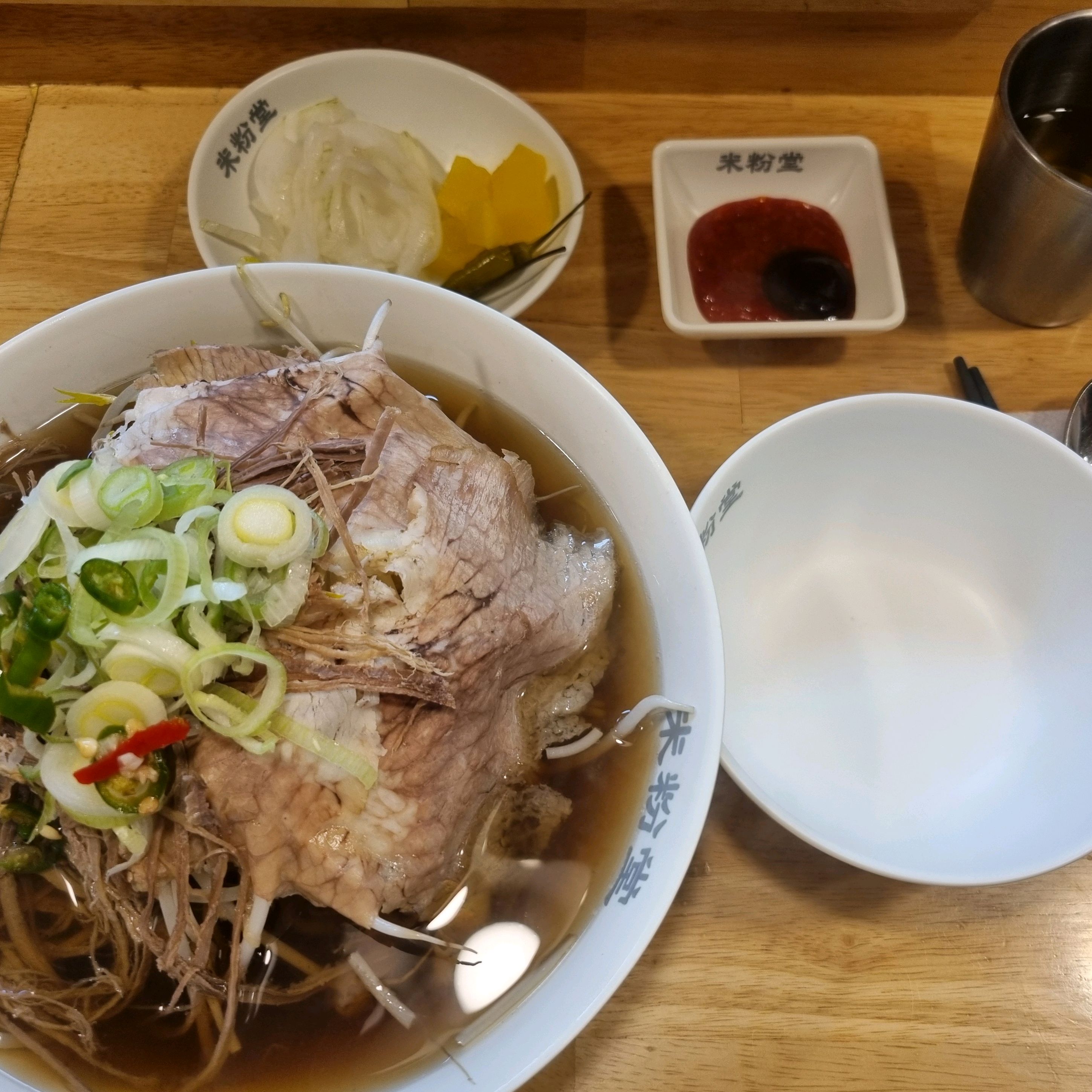비오는날 따뜻한 국물의 쌀국수가 먹고 싶어 미분당이 생각나 방문했어요~~ 마감시간 한시간