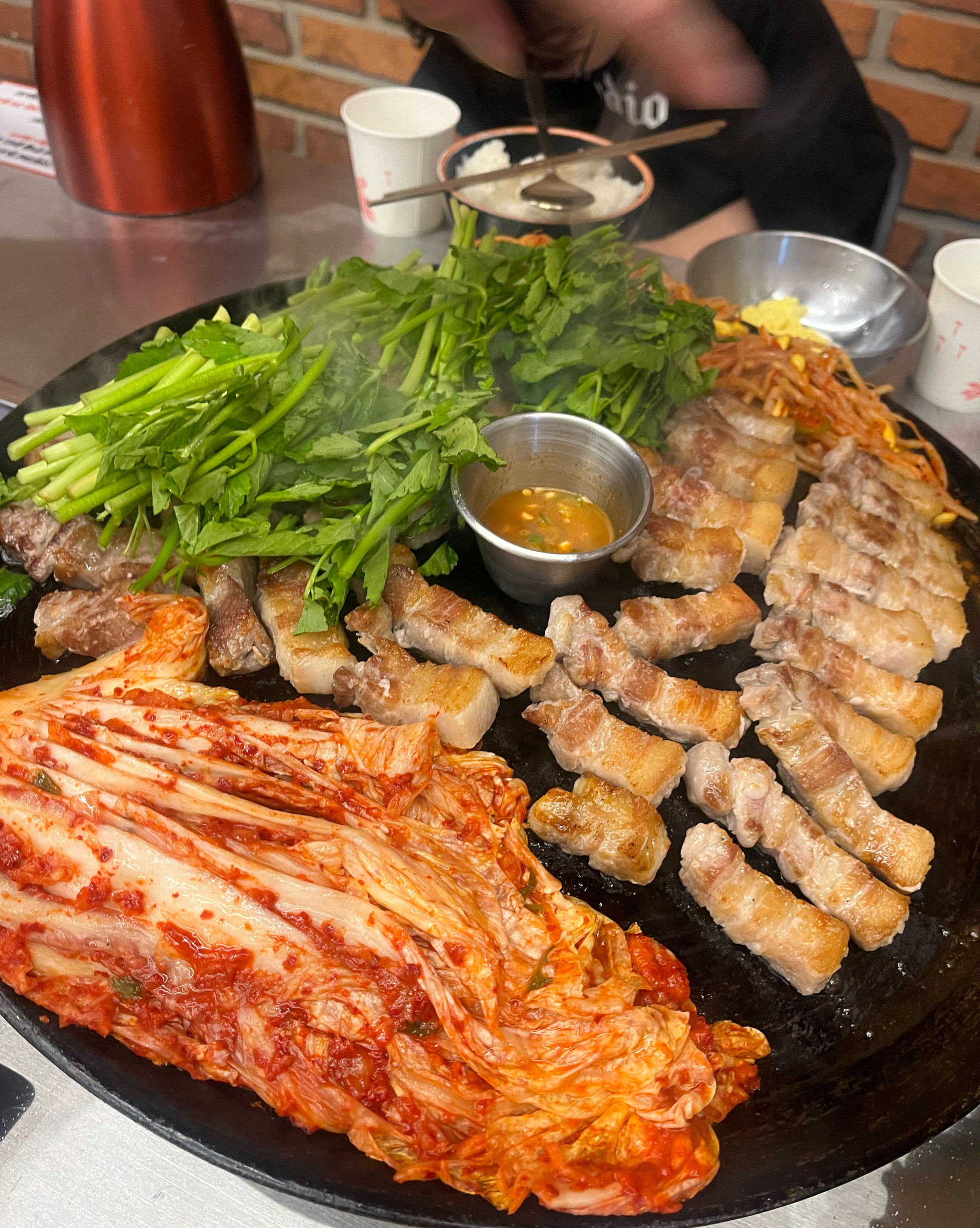 아이들이랑 같이 왔는데 너무 맛있어요 계란찜도 너무 맛있네요 또 올께요 - 불당동 맛집 할매솥뚜껑삼겹살 천안불당점