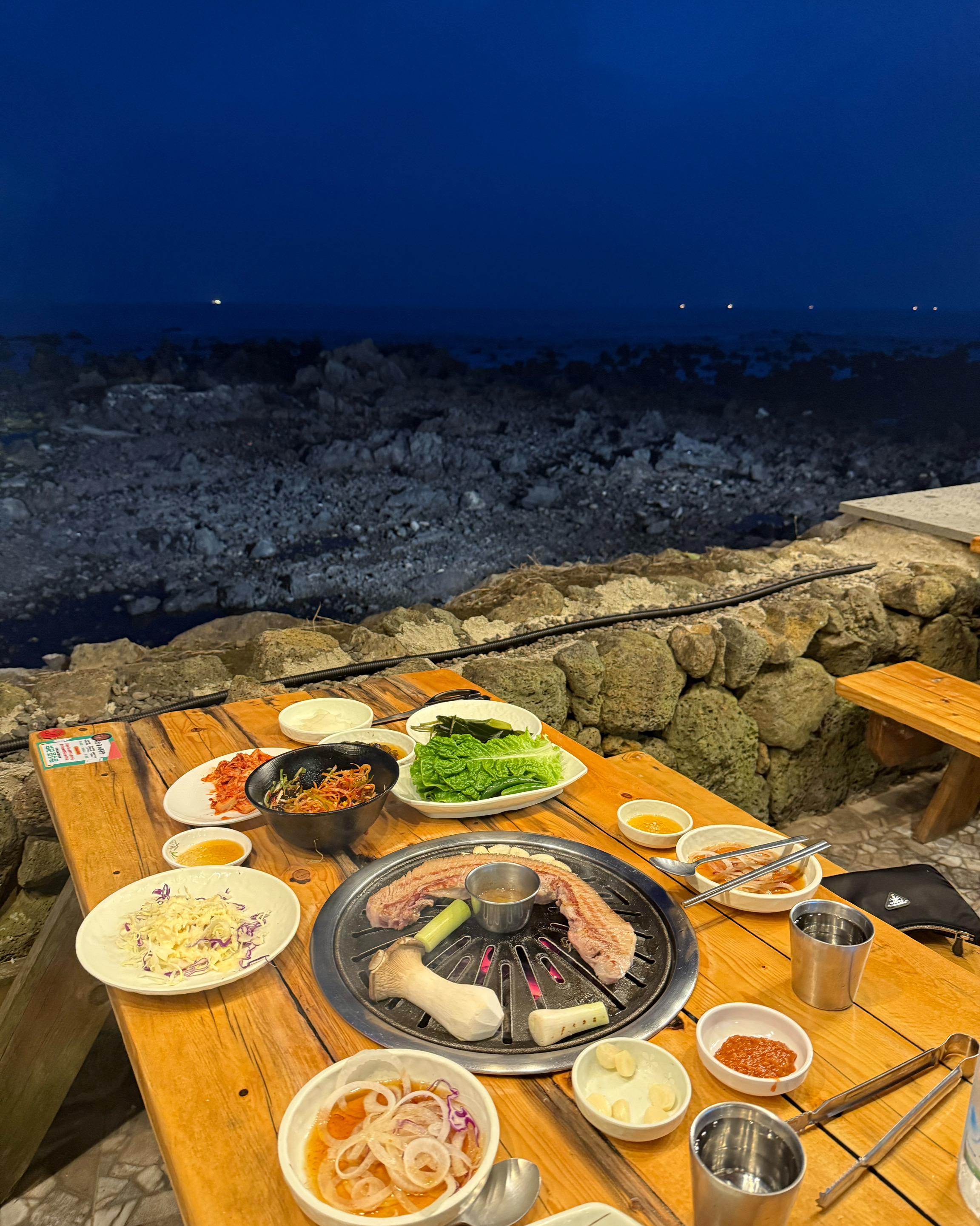 고기가 맛있고 완전 야외라서 뷰가 대박 입니다 !!! - 제주 맛집 돈해상 제주한림협재흑돼지