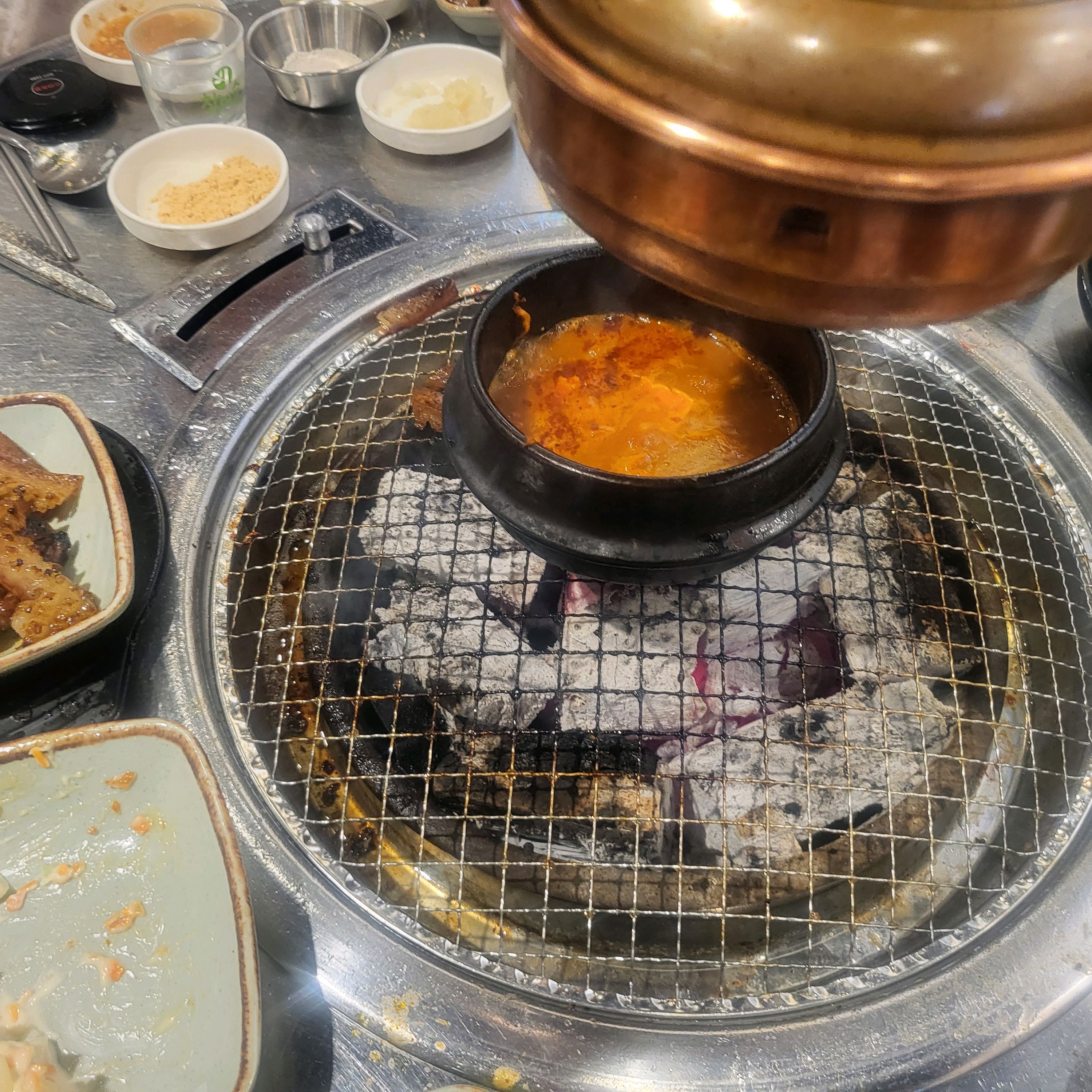 매번 올때마다 맛있게 잘 먹고 갑니다! 직원분들도 친절하시고 고기도 맛있어서 자주 옵니다!