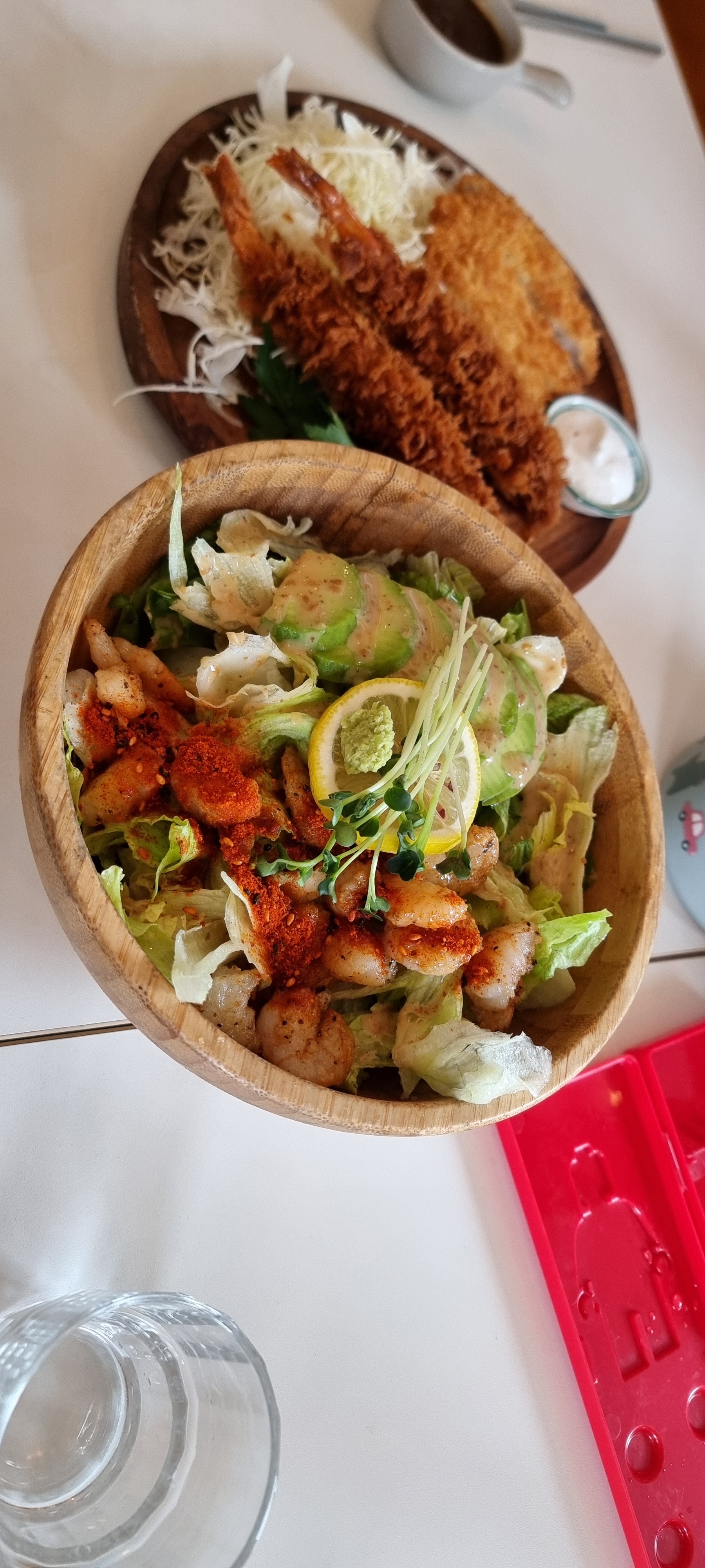 카레랑 냉우동 맛있어요 카레 먹고 싶을땐 항상 소코아로 와요. 아주 맛있어요. 그리고 친절