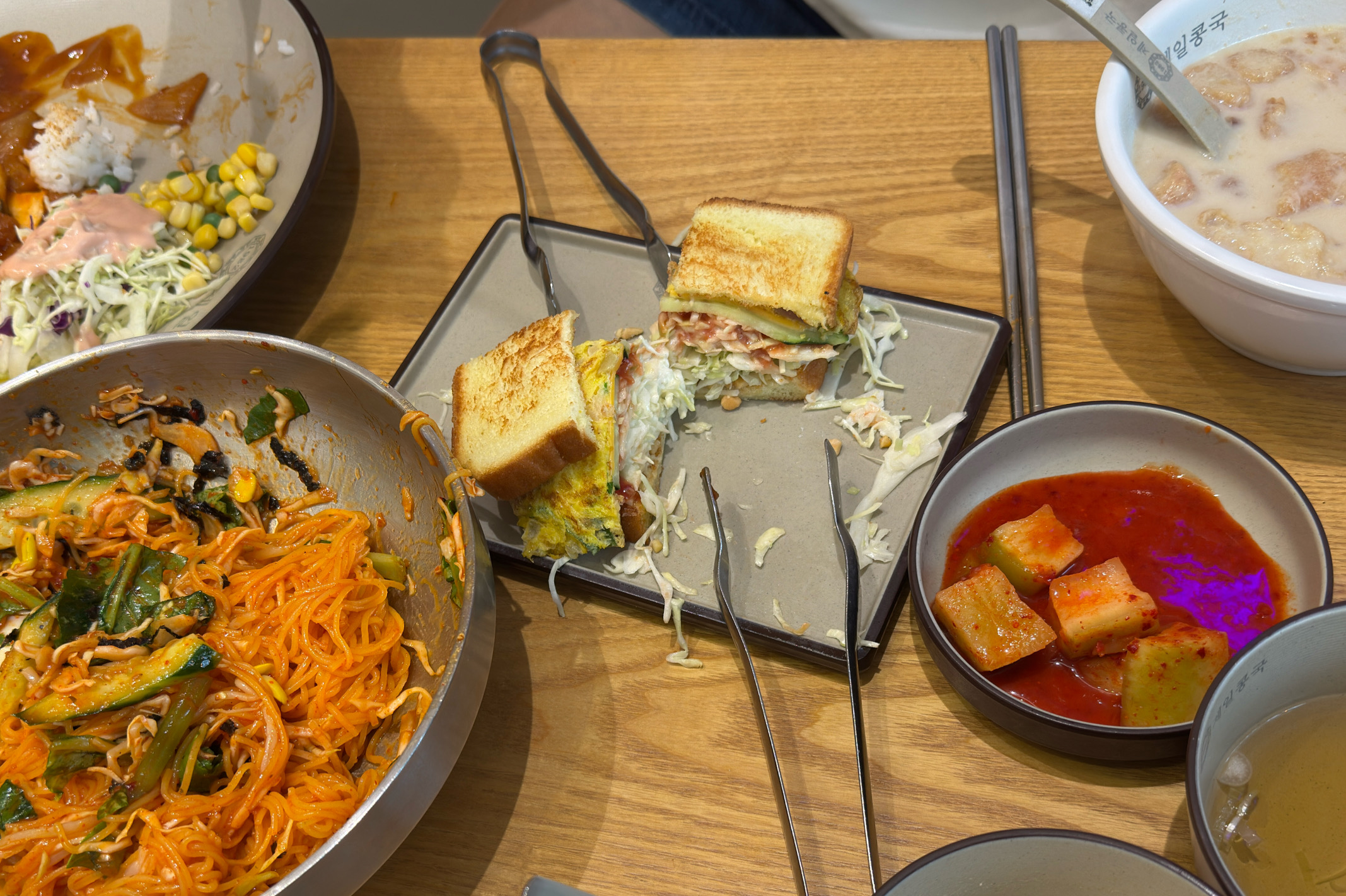 음식이 깔끔하고 전반적으로 다 맛있어요~! - 대구 맛집 제일콩국