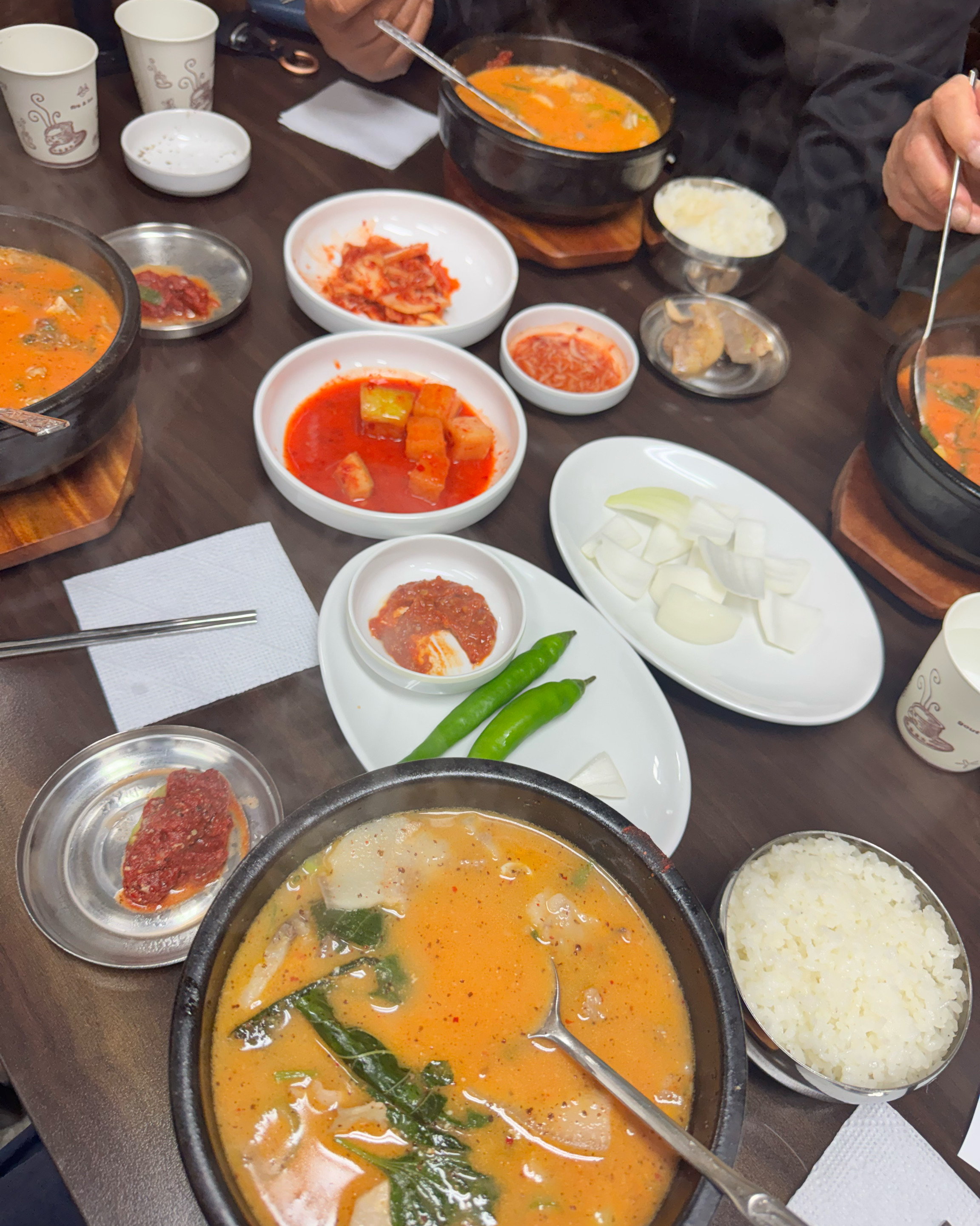 24시간 열려있어 언제든 들리기 편하고 맛도 깔끔하니 좋네요~ 잘먹고 갑니다~ - 인천 맛집 순대일번지 송도점