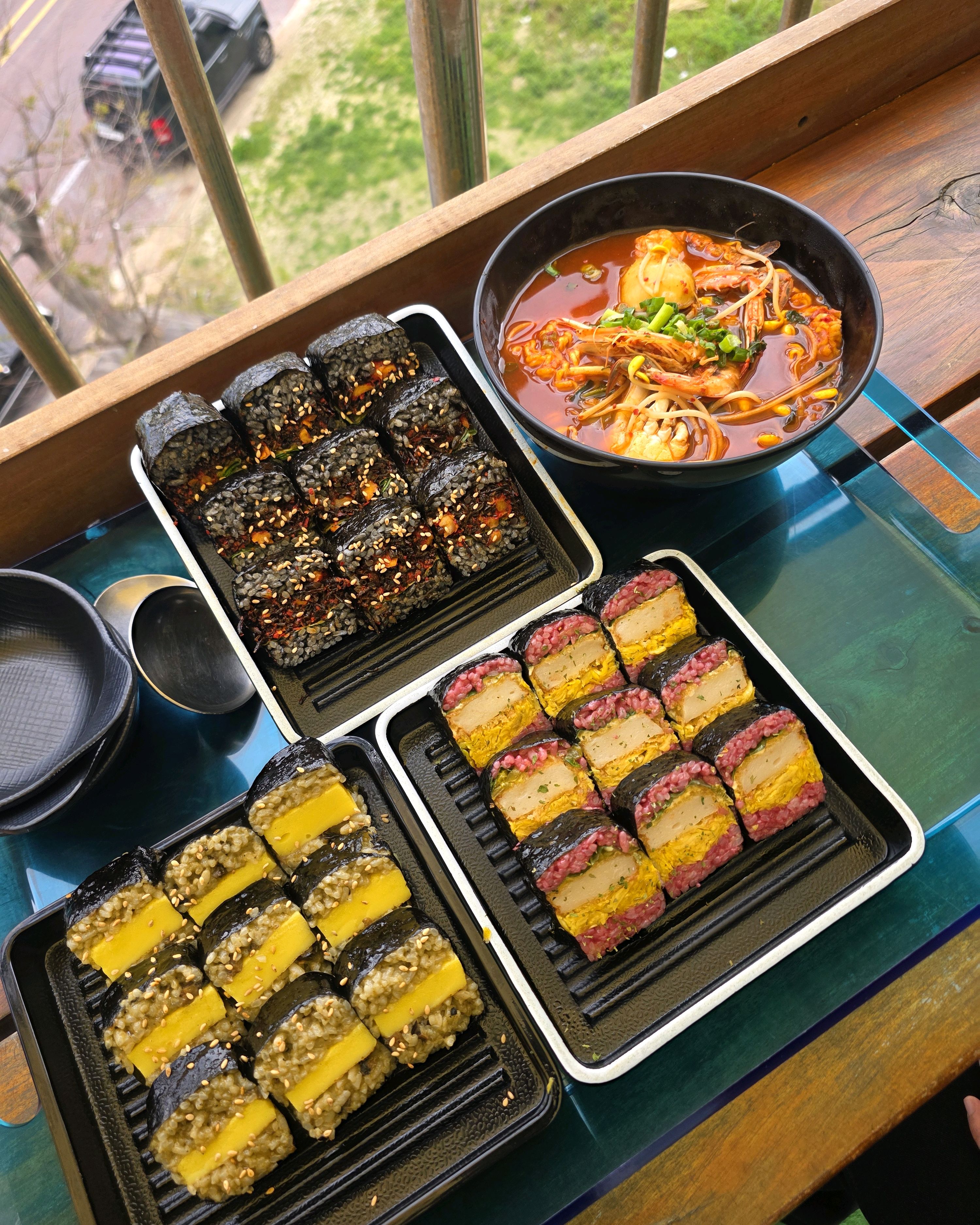 함덕 해녀김밥 아침으로 먹었는데 전복김밥 딱새우김밥 해녀김밥 다 맛있었어요 아 근데 매오김