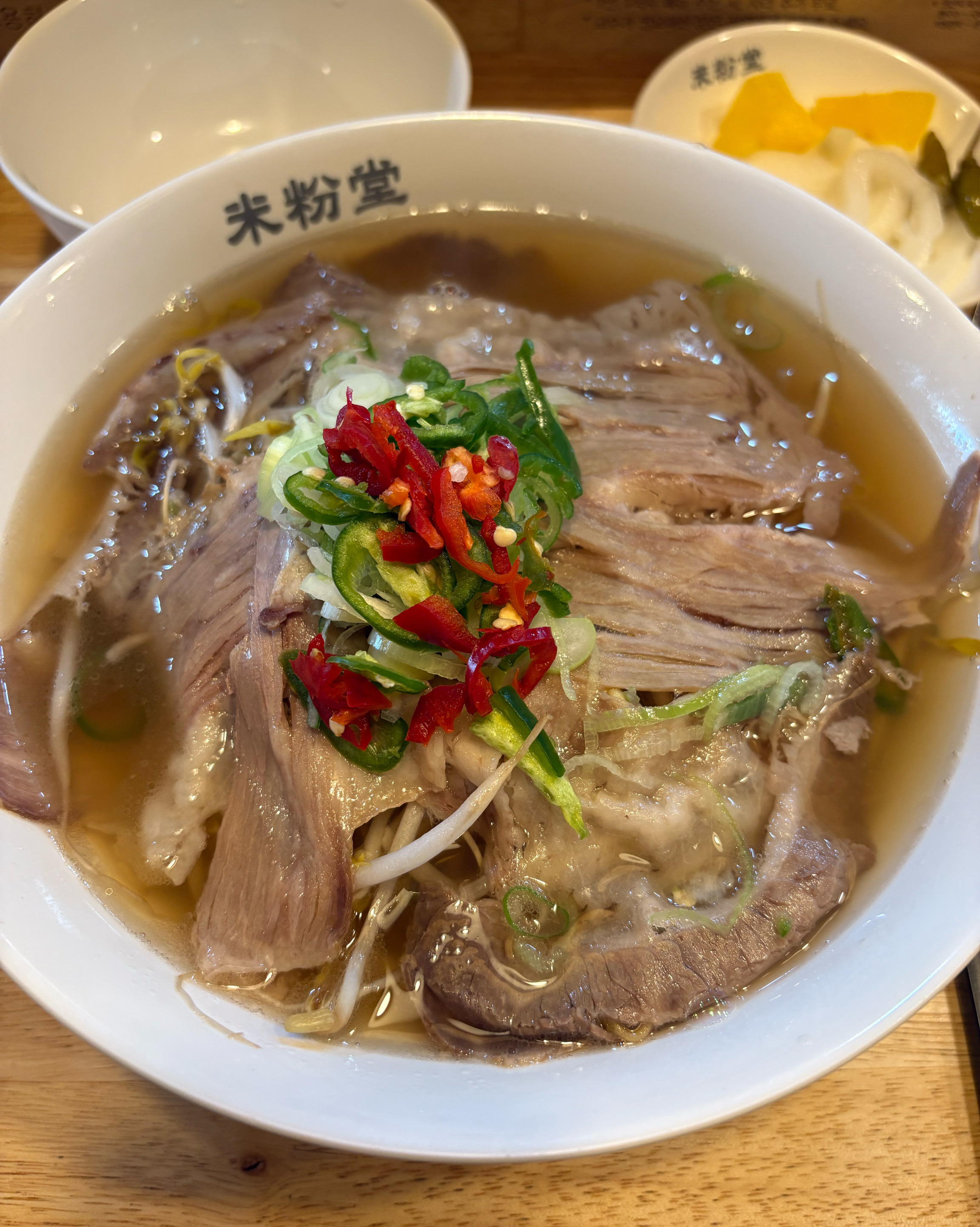 너무 맛있고 친절하세요! 언제가도 깔끔한 미분당 국물맛 너무 좋고 혼밥러인데 혼밥에 최적화