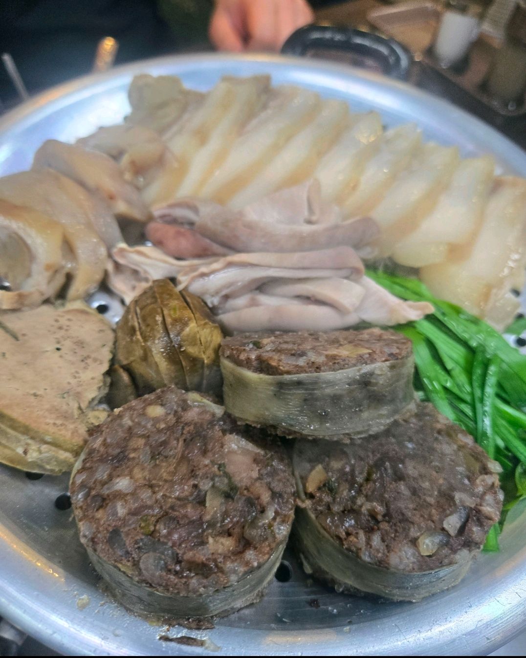 순대.수육.국밥 맛집 매장도 깔끔하고 좋네요. - 인천 맛집 순대일번지 송도점