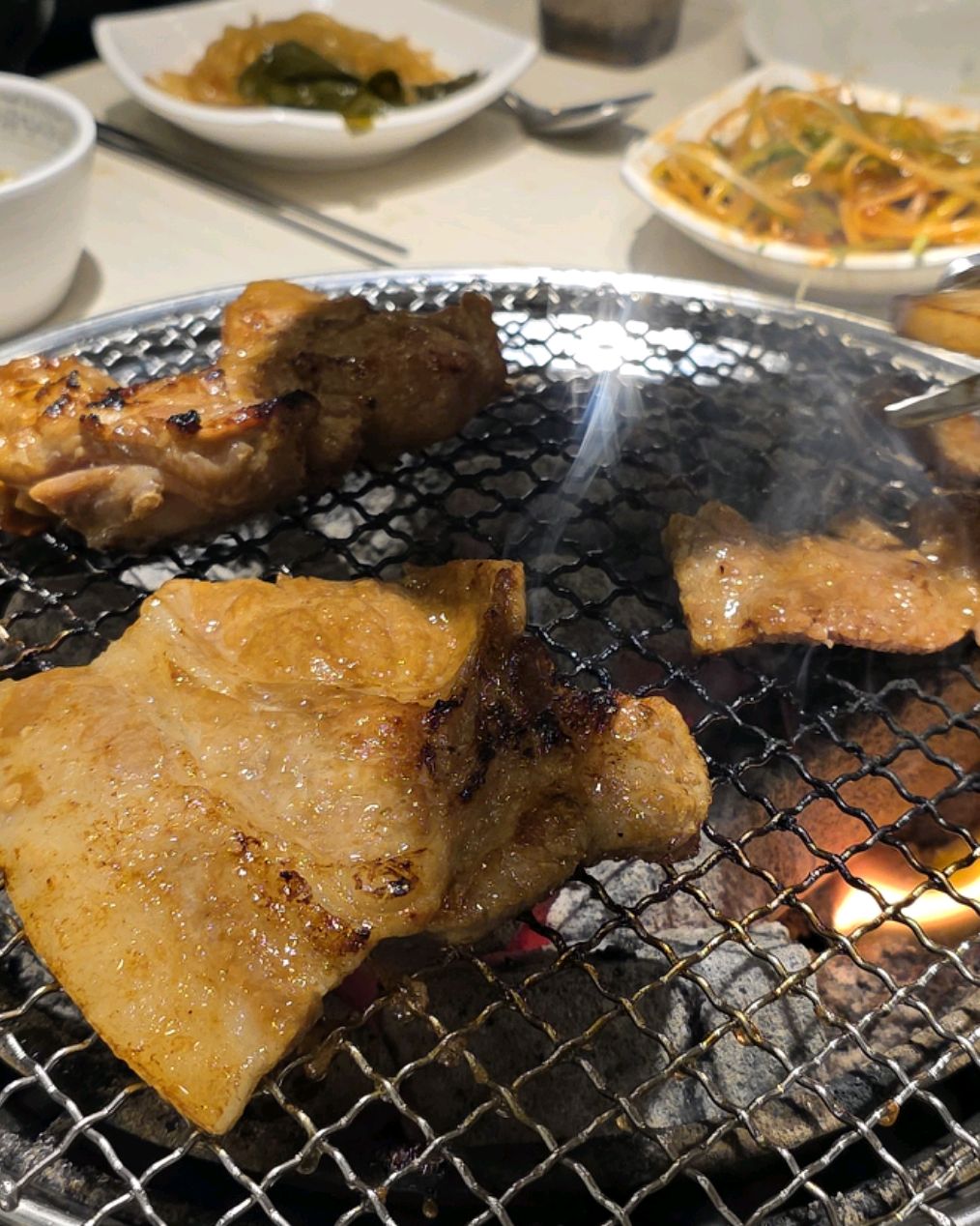 아차산역점이 좋다고 해서 가봤는데 1층으로 갔어야 했나봅니다ㅠ 1층 결제해주시는 분은 친절