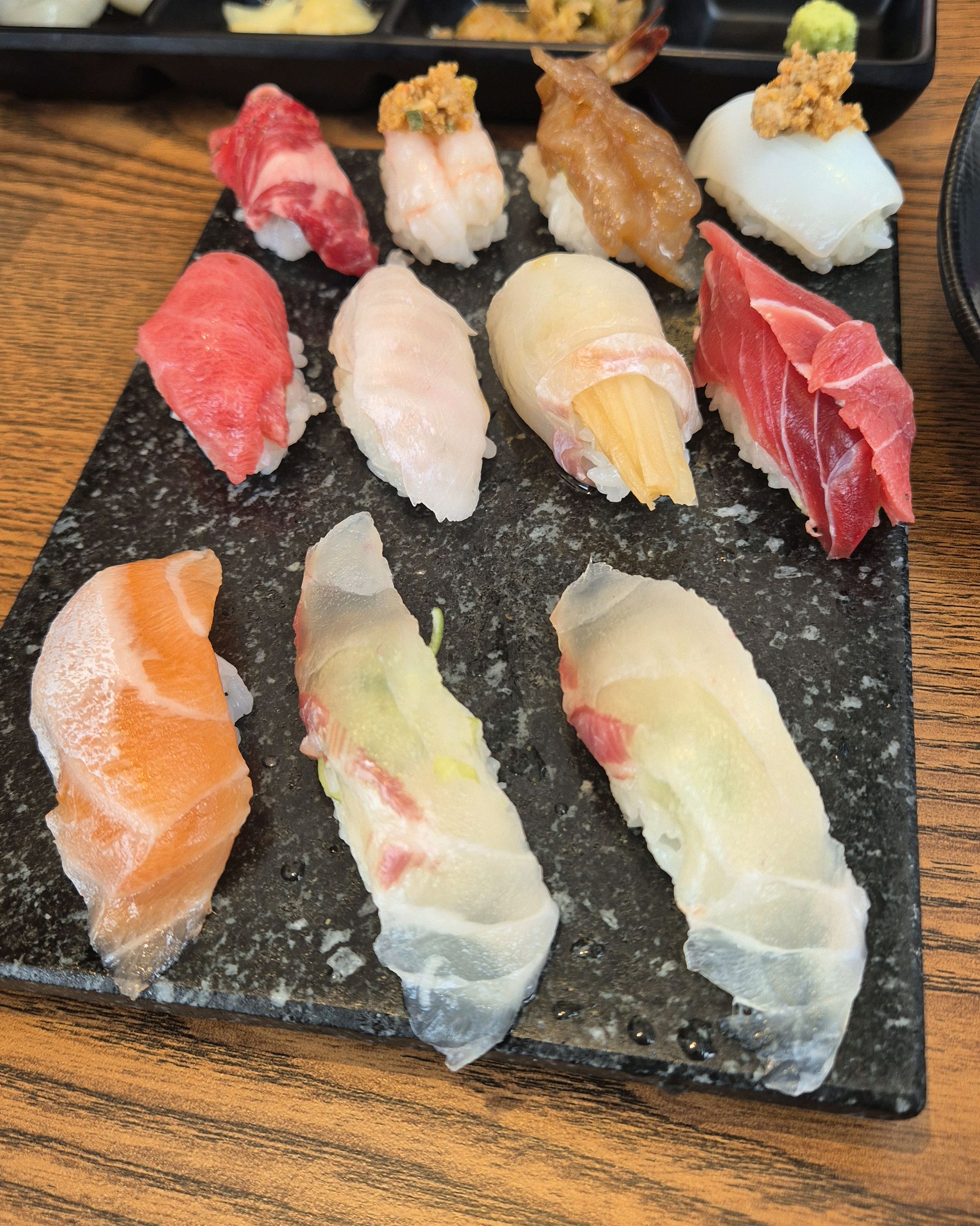 스페셜모듬초밥 구성도 괜찮고, 맛도 좋아요~ - 불당동 맛집 그집초밥 불당점
