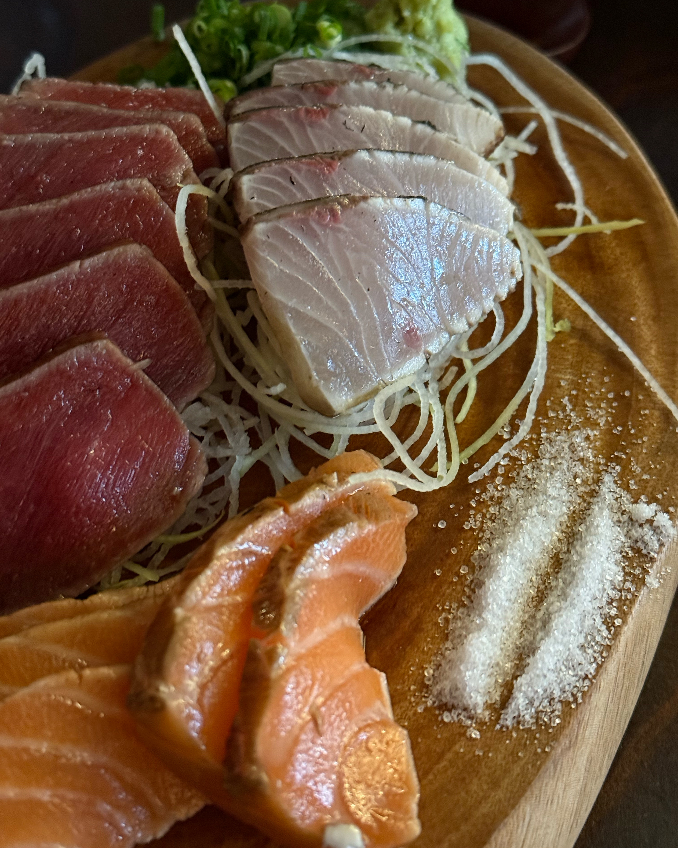 일단 너무 친절하심 박고 갈게요 ㅎㅎ 음식도 아주 맛있음. 짚불구이는 처음 먹어보는데 훈연