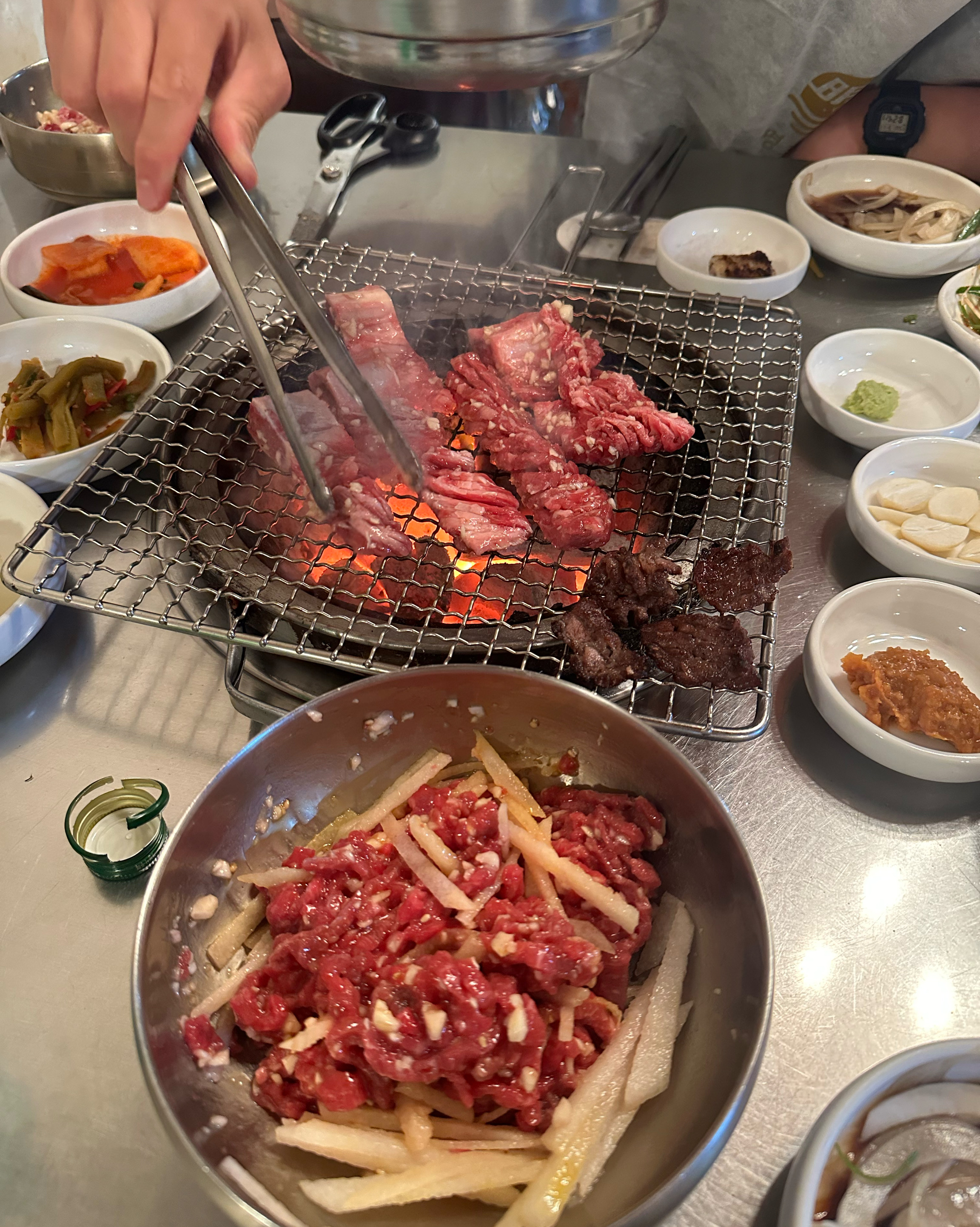 진짜 맛있어요 생각보다 마늘 맛 많이 안나고 생갈비랑 양념 그 사이 어딘가인데 맛잇움 된장
