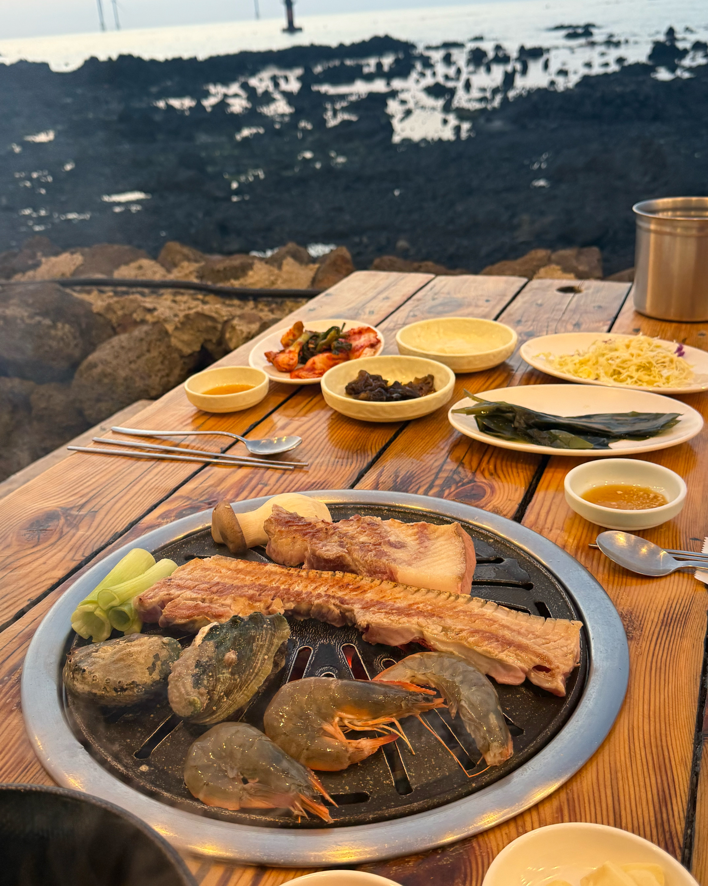 바다 보면서 먹는 흑돼지는 정말 짱 이었어요 !!! 특별한 맛은 - 제주 맛집 돈해상 제주한림협재흑돼지
