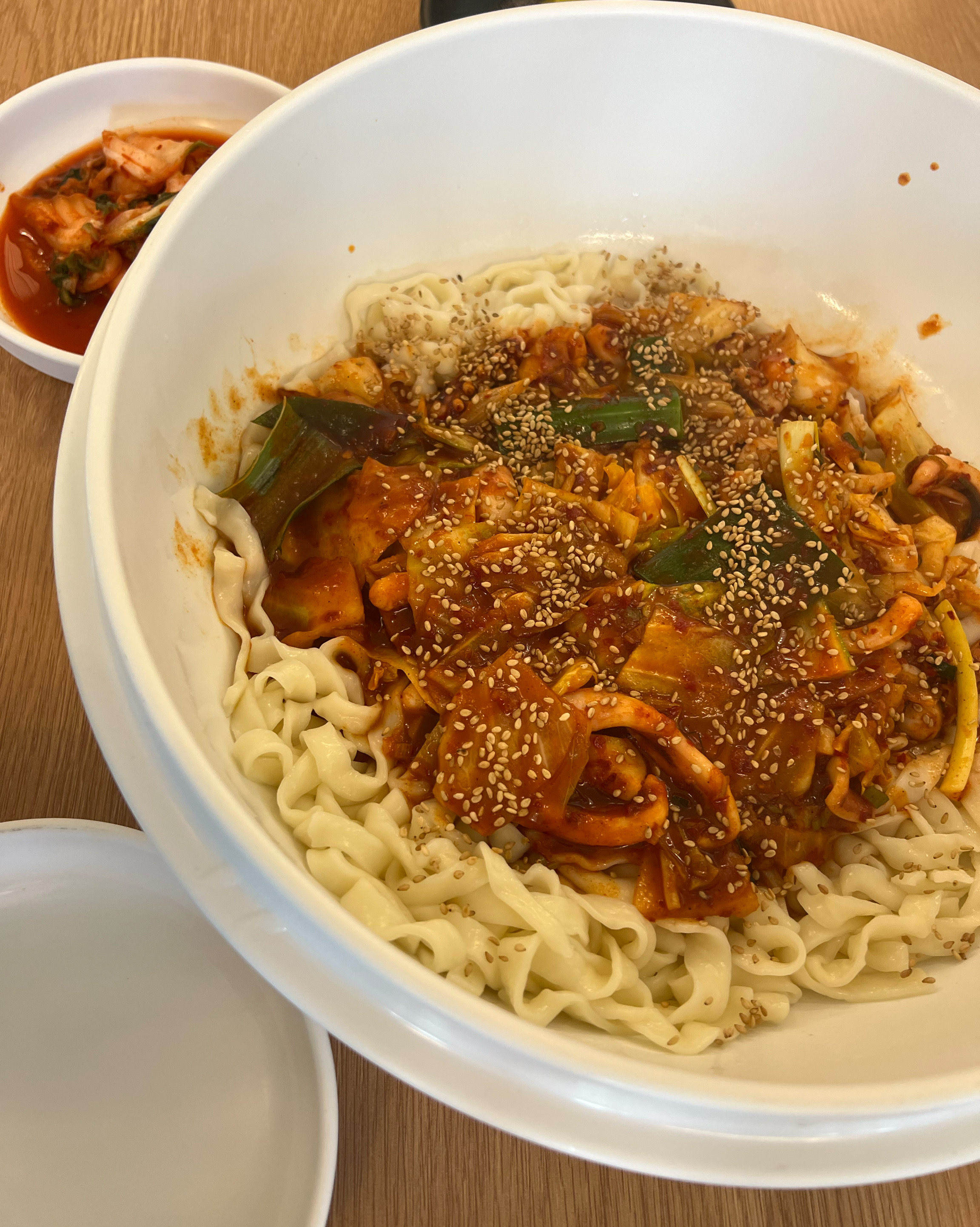매운거 좋아하시는분들은 꼭 방문하세요! 양도 많고 면도 너무 꼬들꼬들 맛있고 불닭볶음면 정