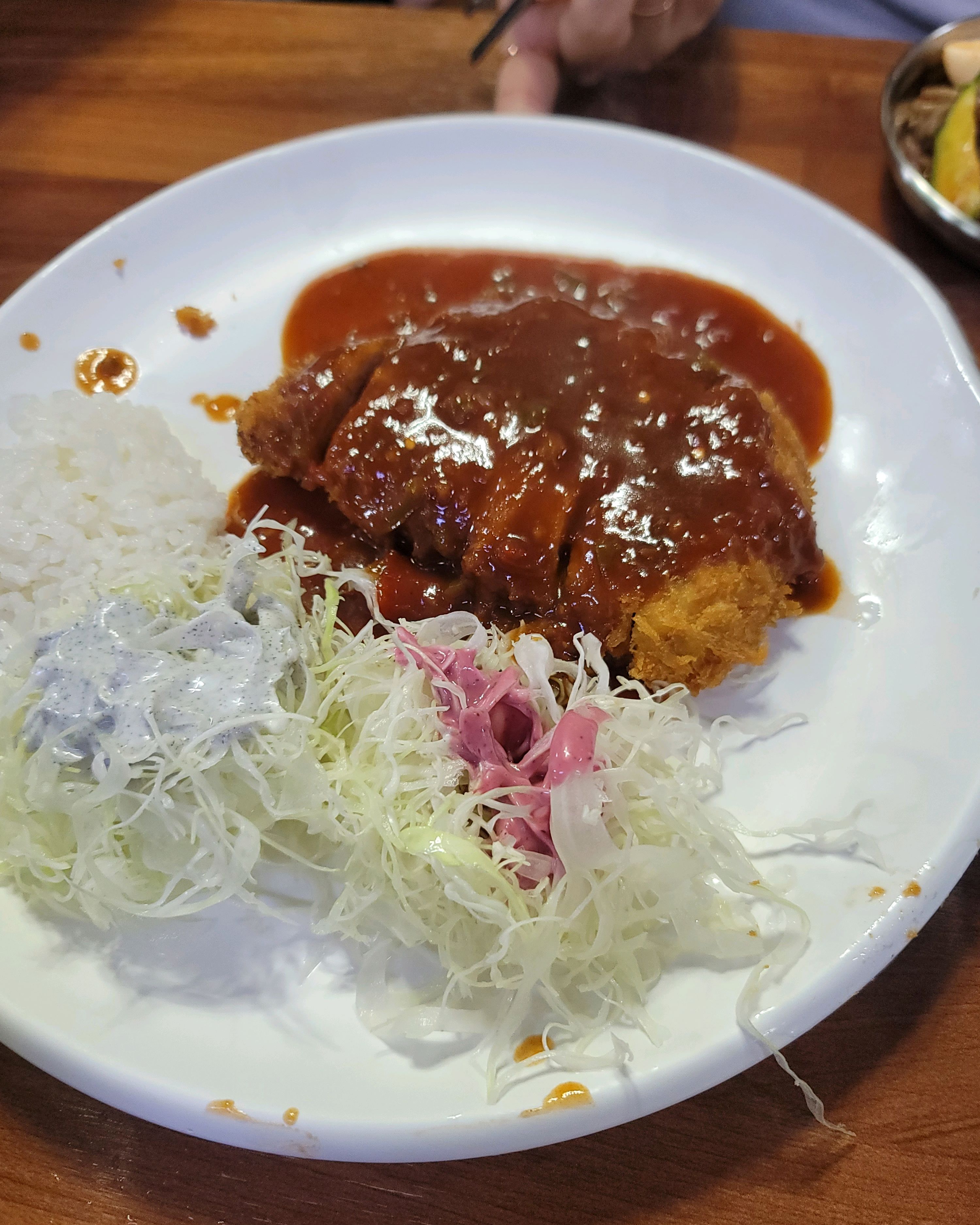 일요일 11시30분쯤 웨이팅 없었지만 입장 후 바로 웨이팅 시작되었어요. 홀서빙 초보 교육