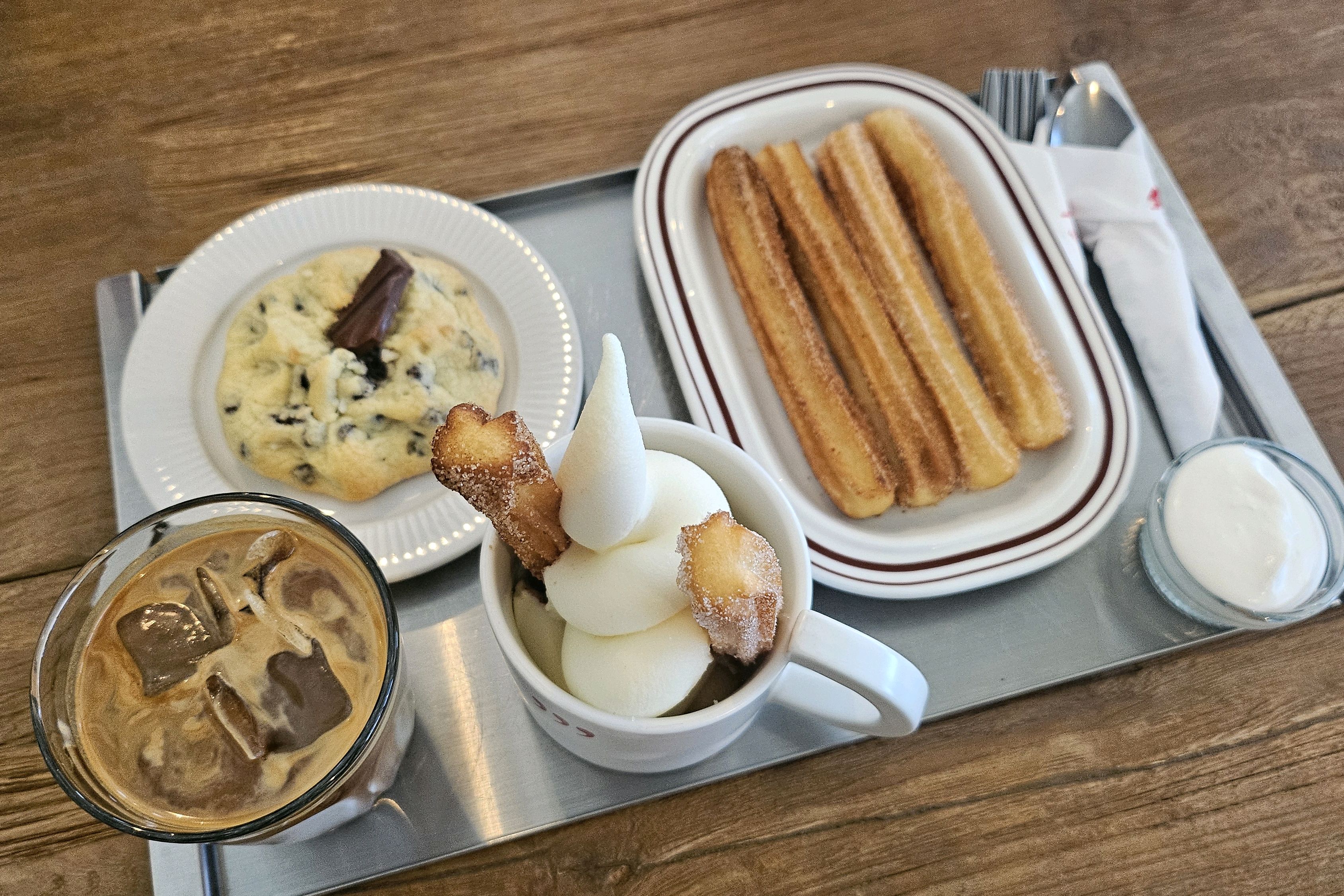 사장님도 친절하시구 - 대전 맛집 미들슬로우 커피하우스 궁동점