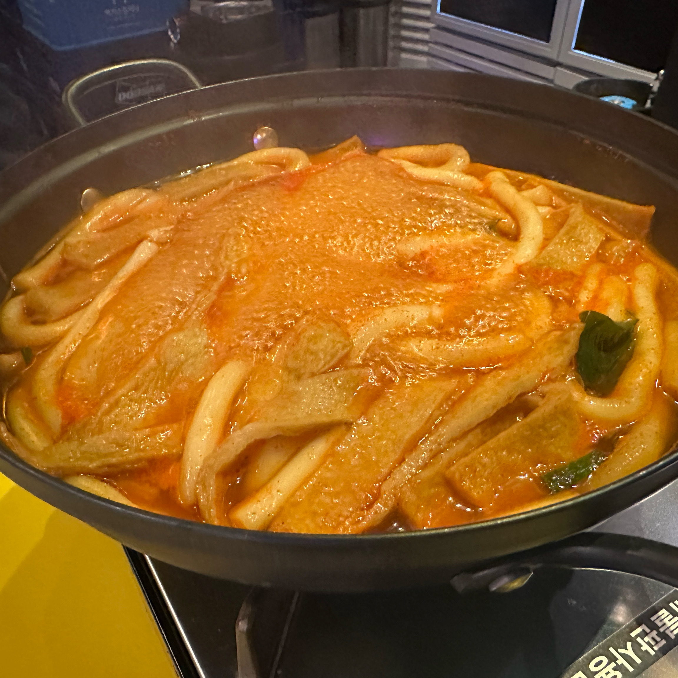 떡볶이 치즈볼 숯불매콤치킨! 비주얼부터 미쳤더라구요 - 불당동 맛집 냠냠숯불두마리치킨 천안불당점