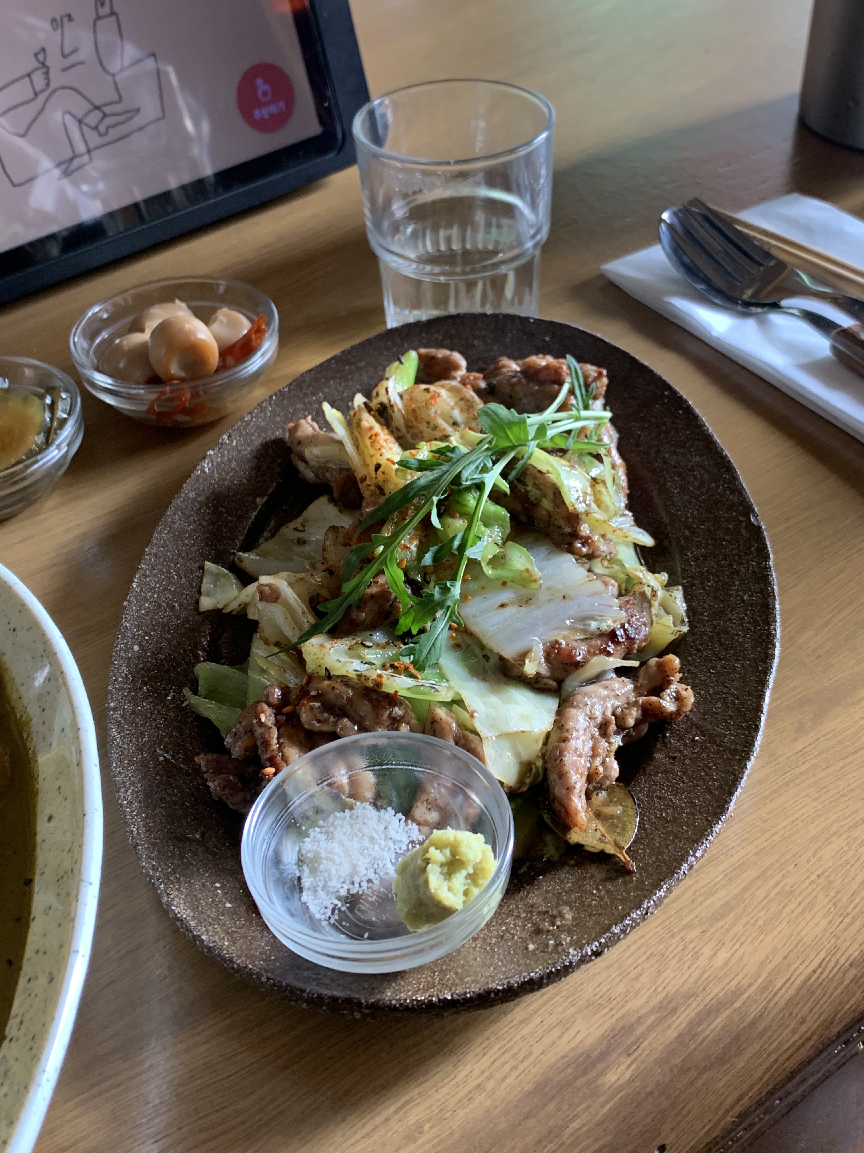 매장 인테리어도 너무 예쁘고 맛있어요!! - 인천 맛집 영재 구월점
