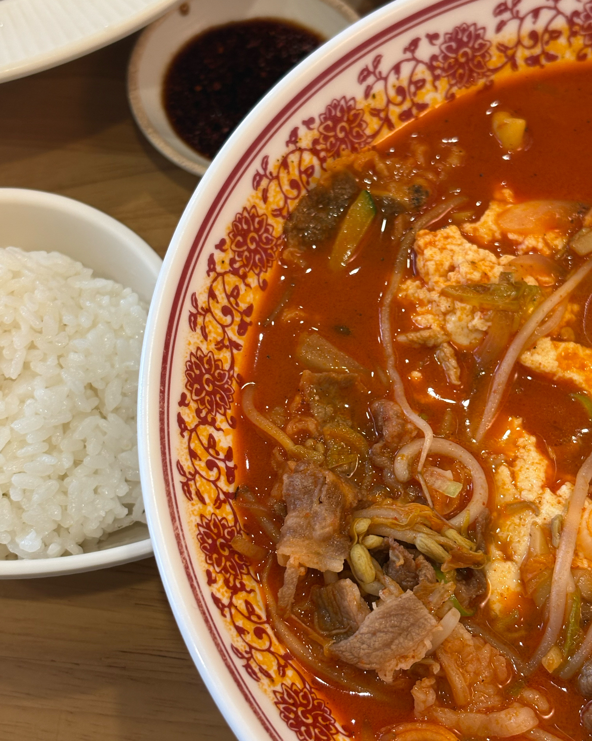 강릉 여행 많이왔었는데 그동안 순두부짬뽕 못먹었어서 아쉬웠는데 오늘 첫! 인생 순두부짬뽕