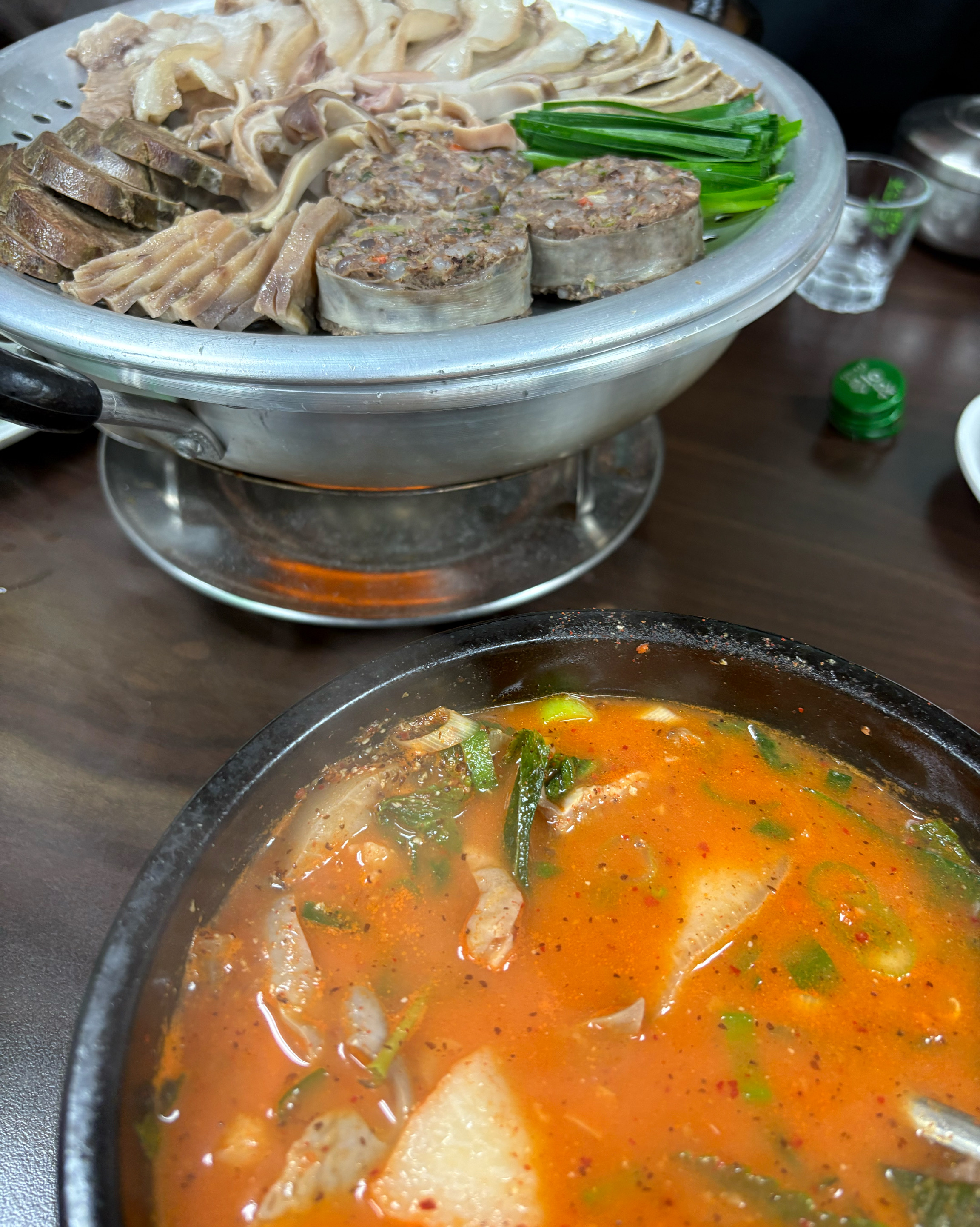 사장님이 친절하시고 이모님이 이뻐요 많이 오세요~ 이모님 미스코리아 출신입니다! 어서 오세