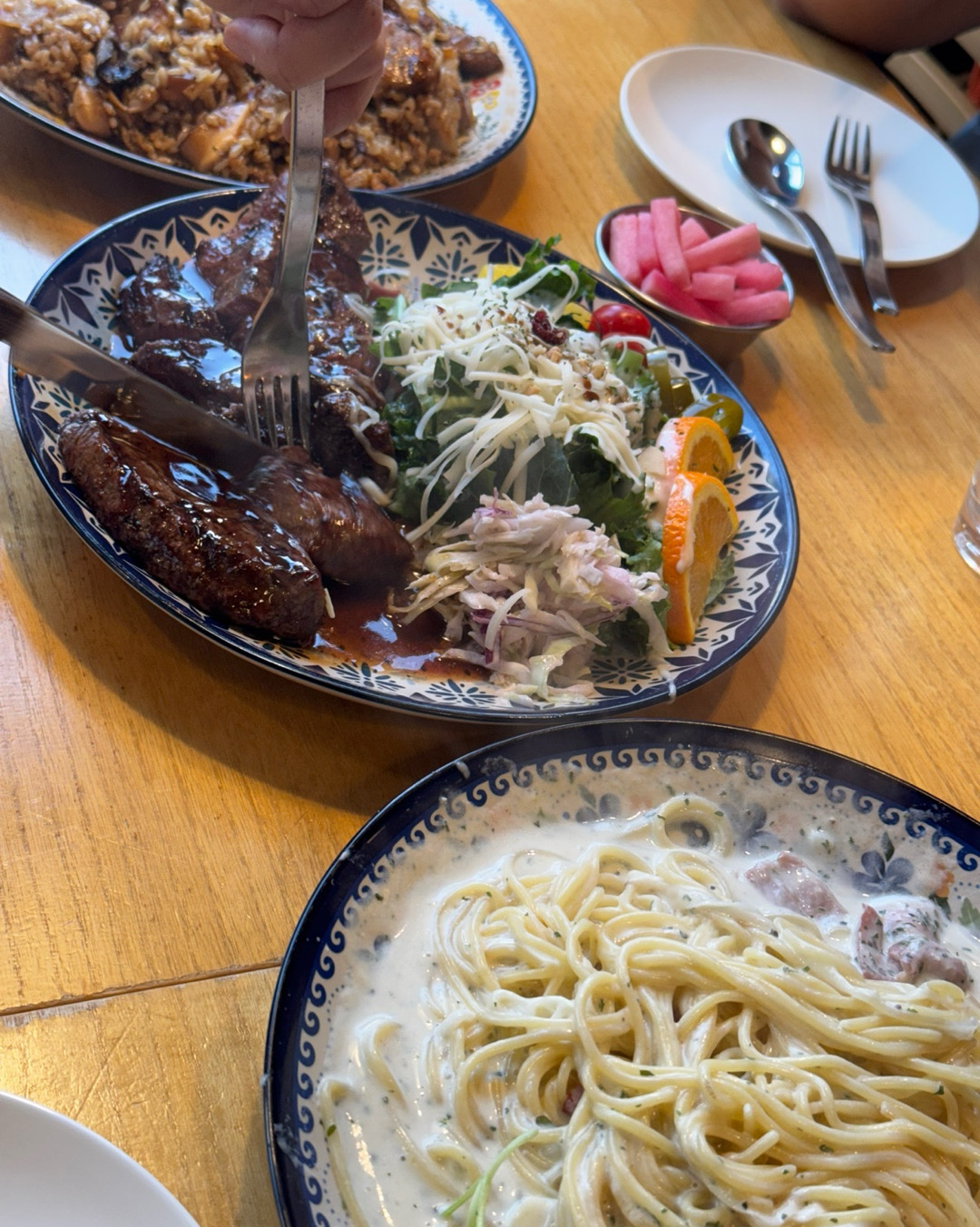 스테이크랑 밥종류가 더 맛있는것같아요 - 인천 맛집 로니로티 부평점