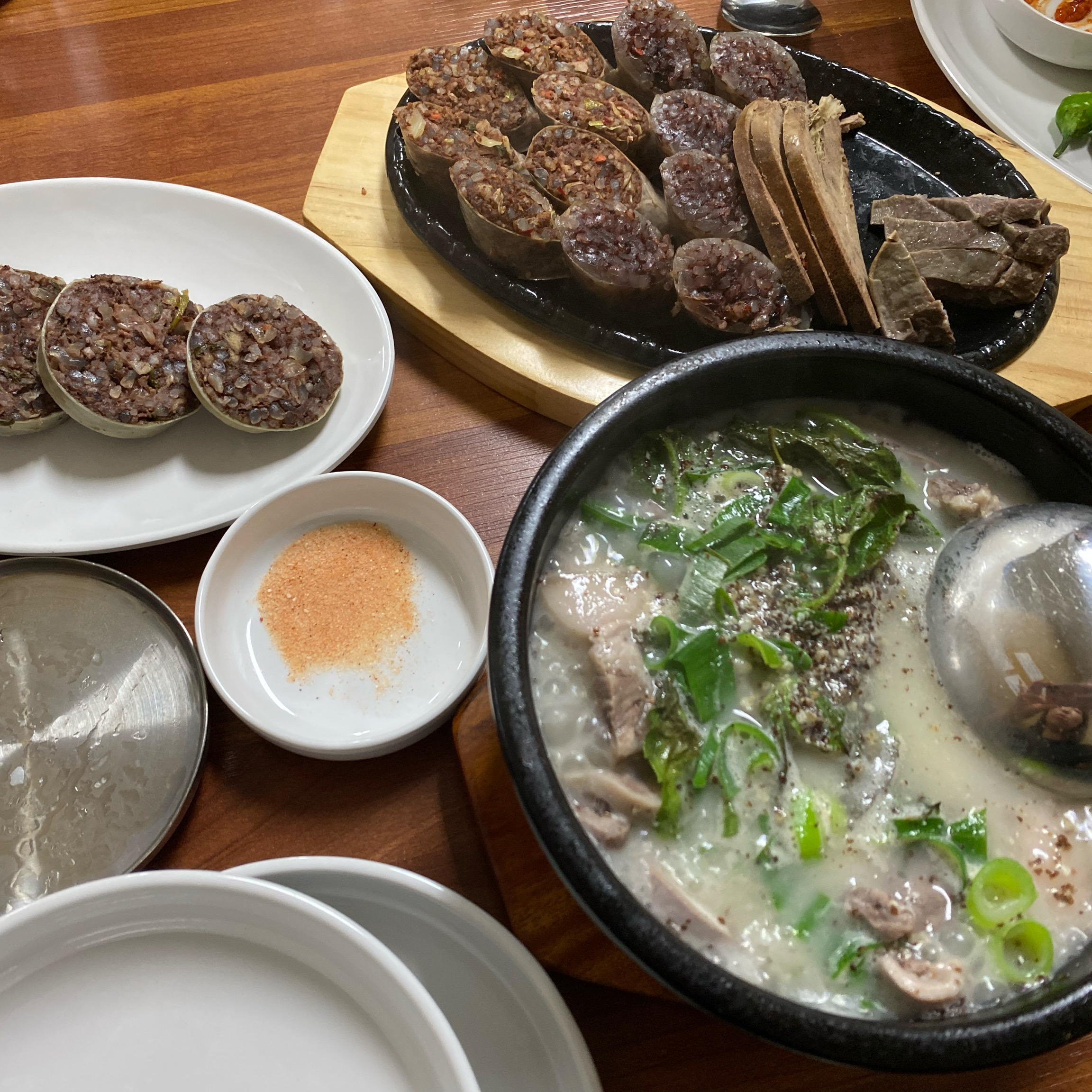 맛있다고 소문 나서 출동 했습니당 - 인천 맛집 순대일번지 송도점