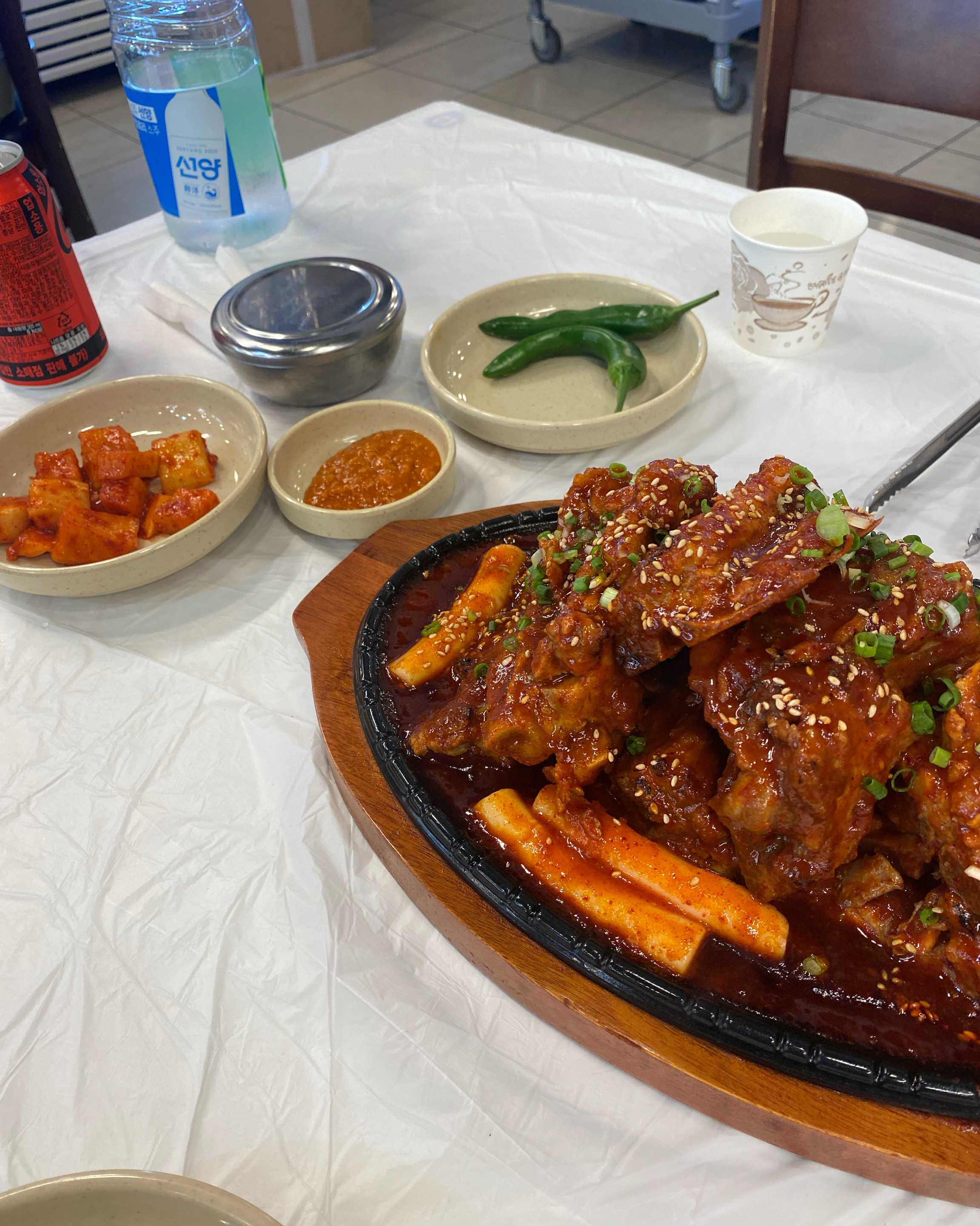 받자마자 냄새가 미쳤다고 생각했는데 맛도 너무너무너무 맛있습니다ㅠㅠ! - 대전 맛집 역전뜨끈이뼈구이