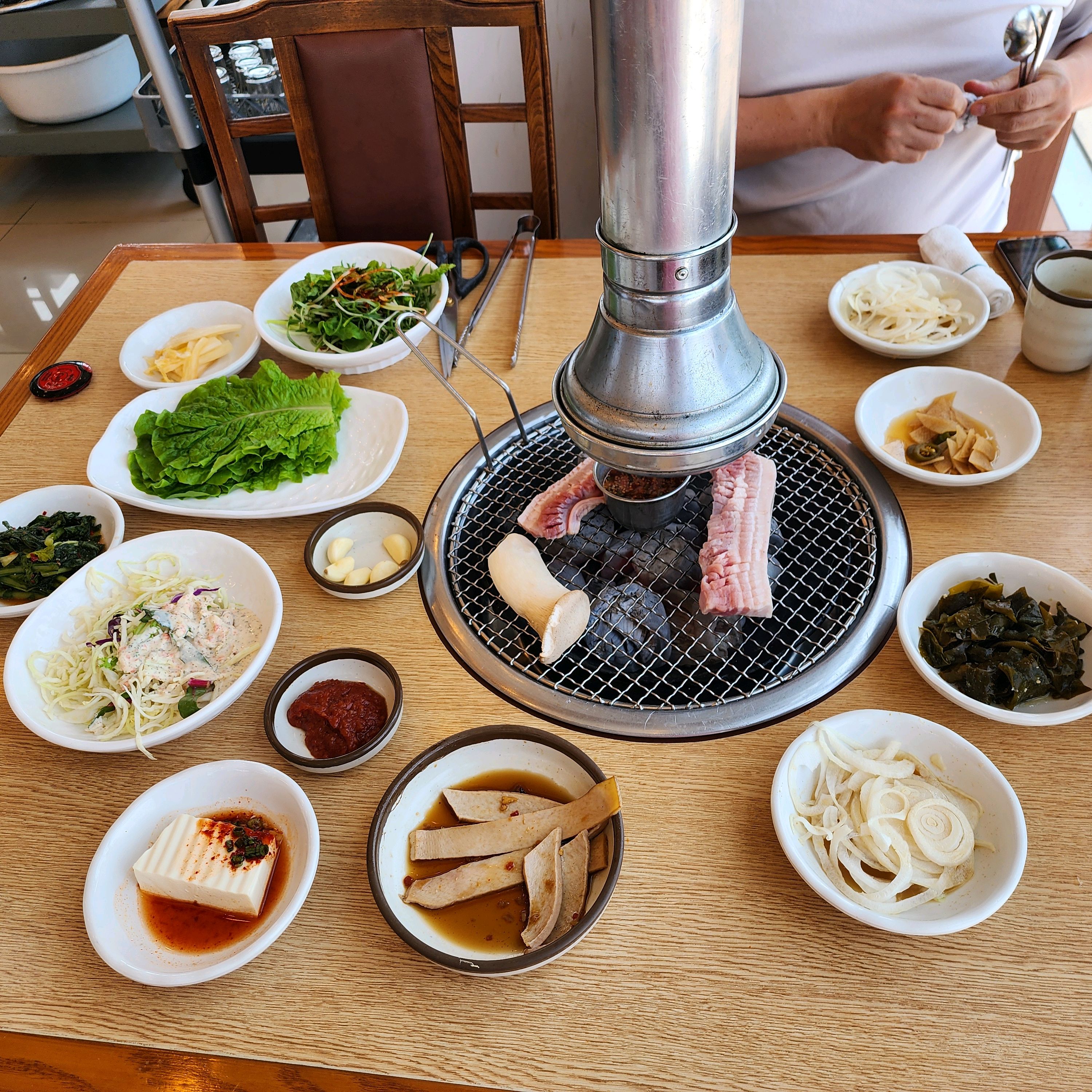 어안이벙벙한 음식점이네요 - 제주 맛집 늘봄흑돼지