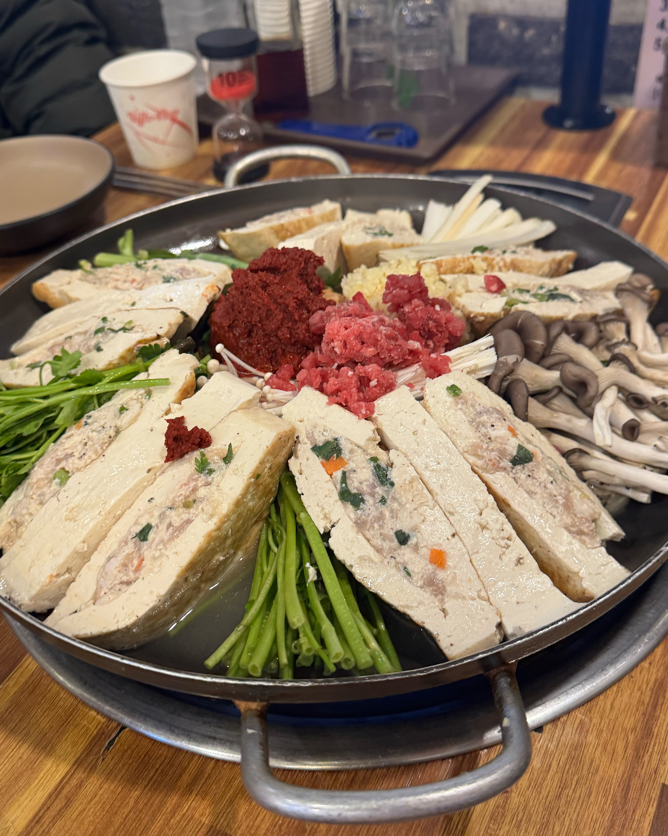 계족산 갔다가 부모님 모시고 방문한 매봉식당! 주위에서 꼭 가보라고 해서 큰 기대 없이 가