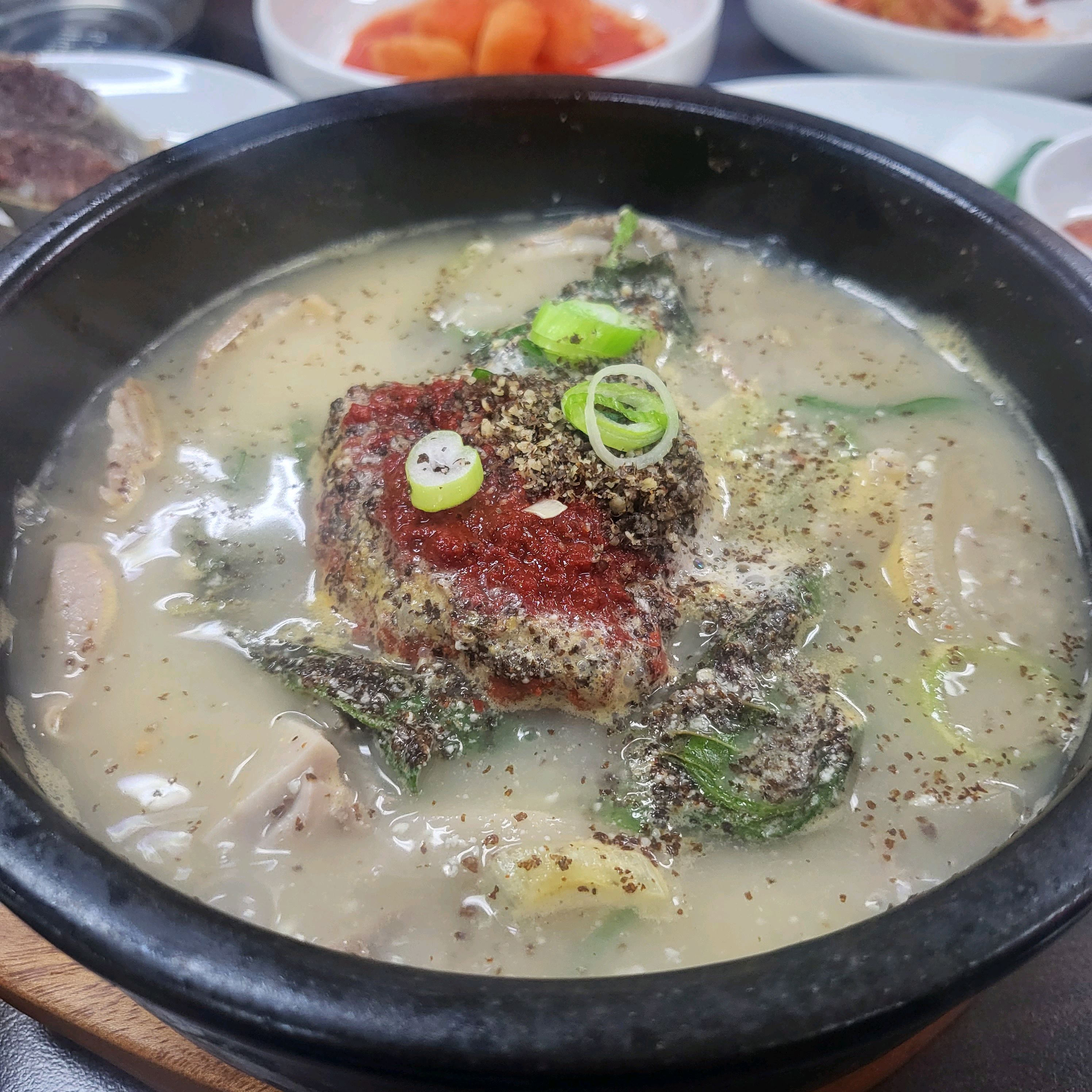 지나가다가 들렀는데, 새로생긴 맛집이네요ㅎ - 인천 맛집 순대일번지 송도점
