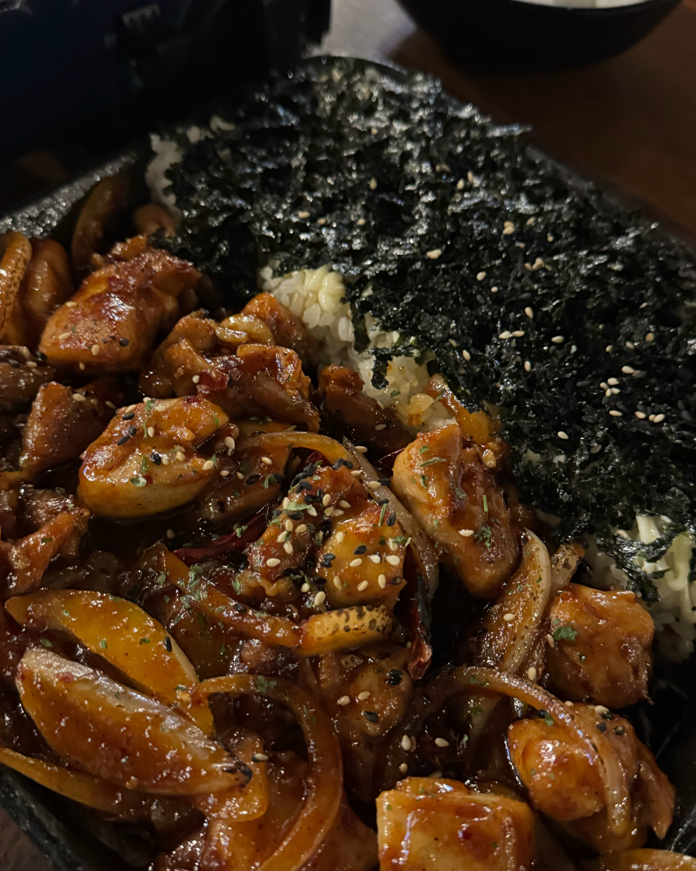 Spicy pork cartilage