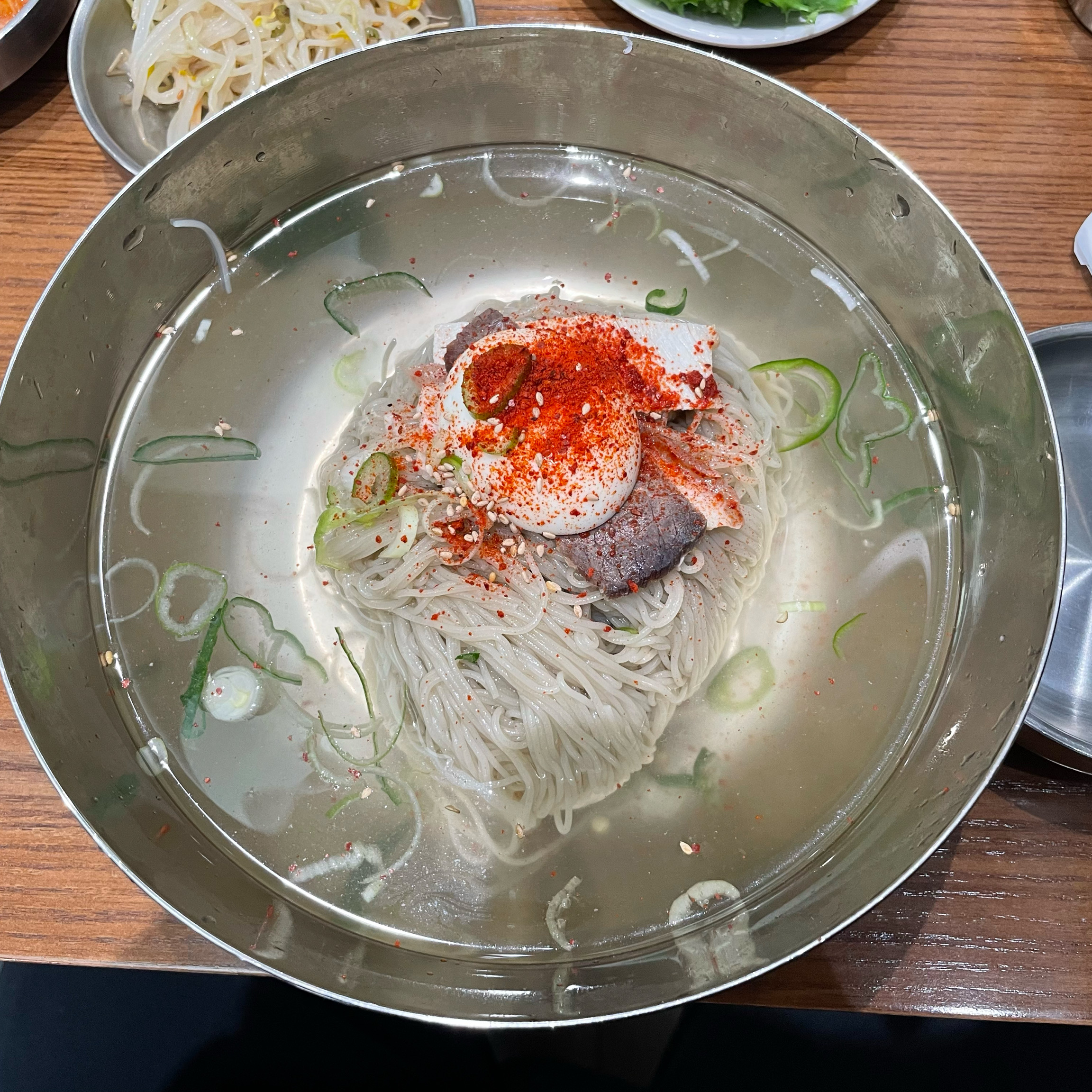 뒤돌아서면 또 생각나는 맛. 부산사람은 슬픕니다. 서울에 와야만 먹을 수 있는 평냉 ㅠㅠ 