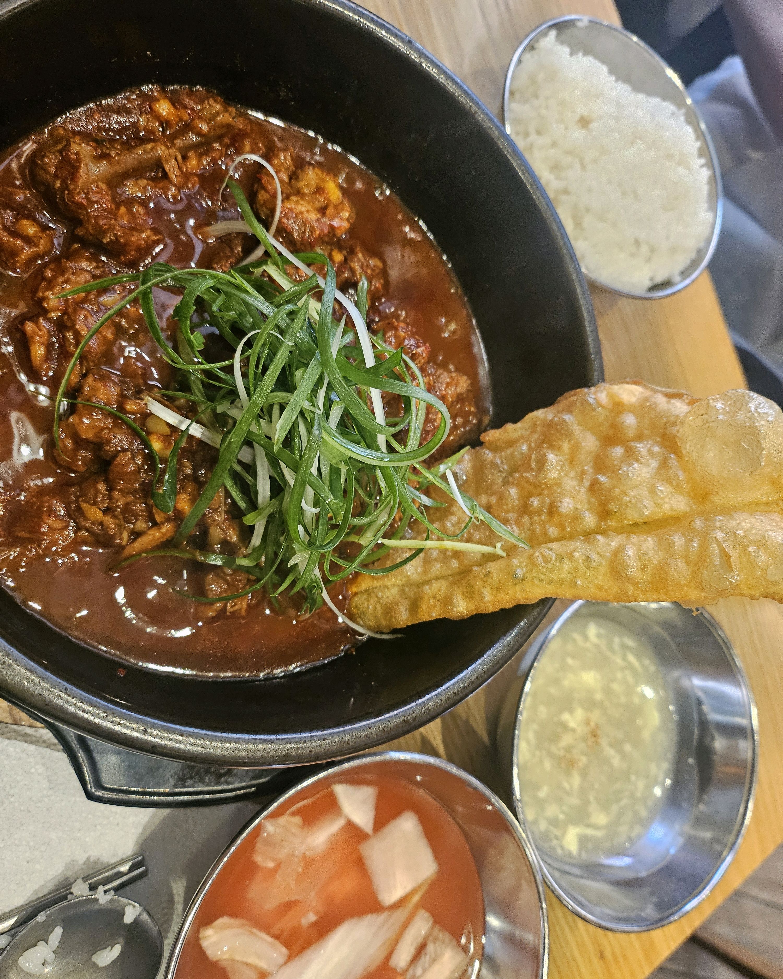 양도 푸짐하고 맛있어요! - 대구 맛집 거송갈비찜 본점