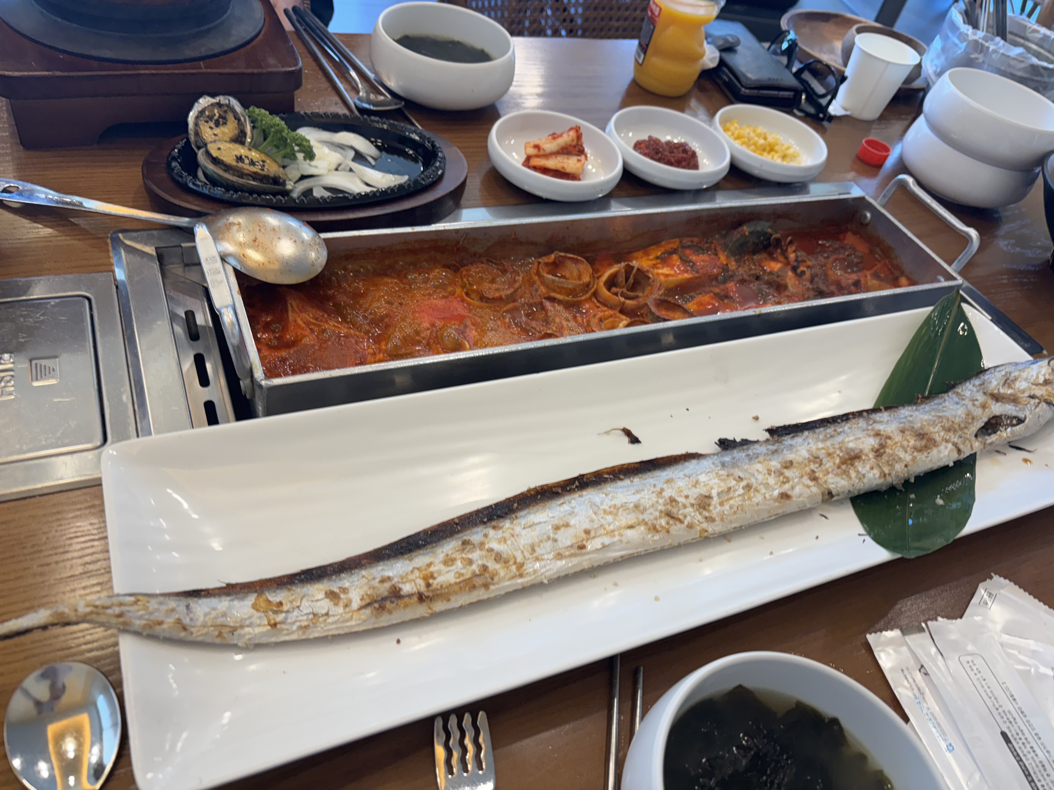 제주도로 가족여행가서 한 식사인데, 맛있어요. - 제주 맛집 한라갈치 중문점