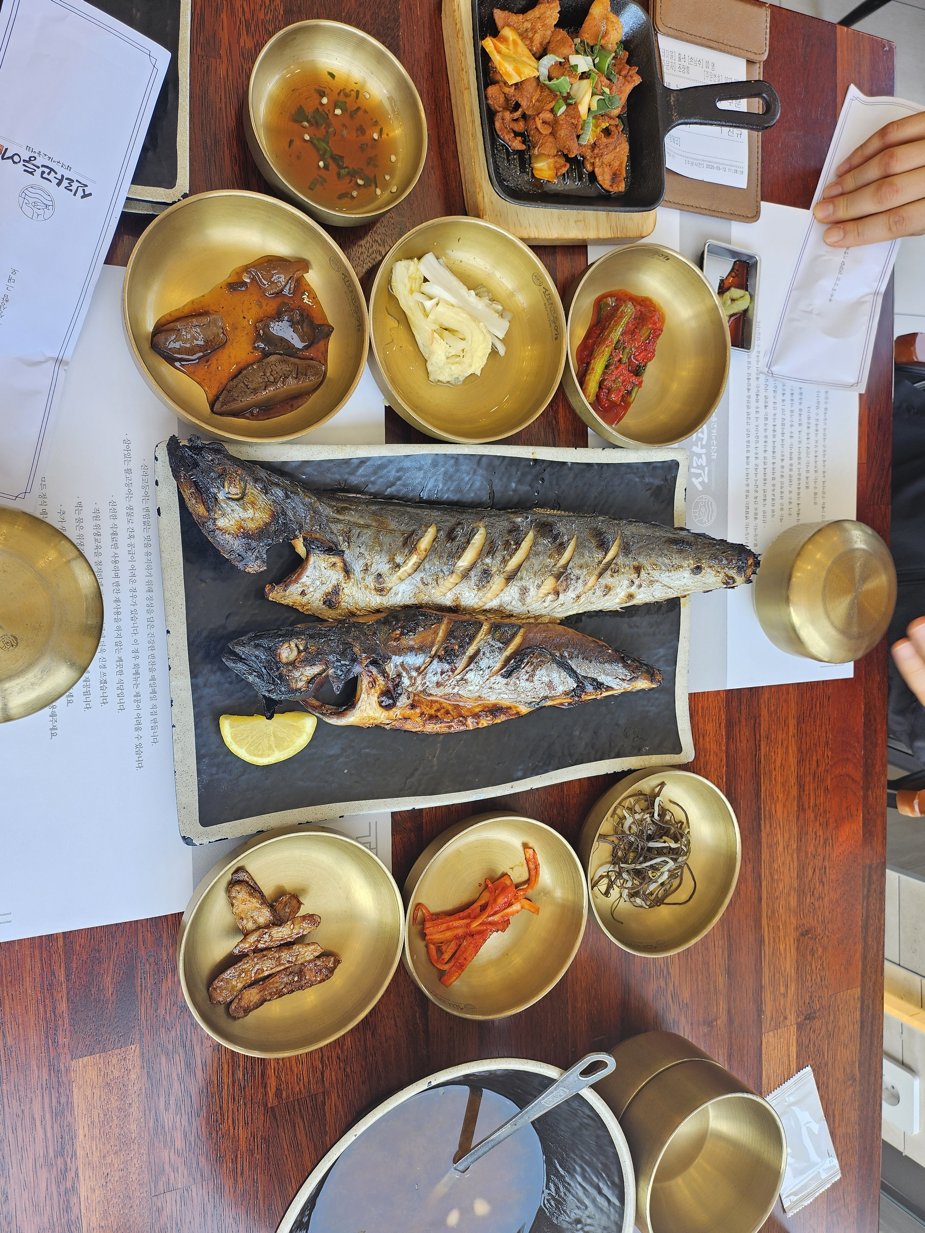 직장동료랑 왔는데 고등어 삼치 너무맛있어용 ^^재방문각 - 대전 맛집 신라고등어