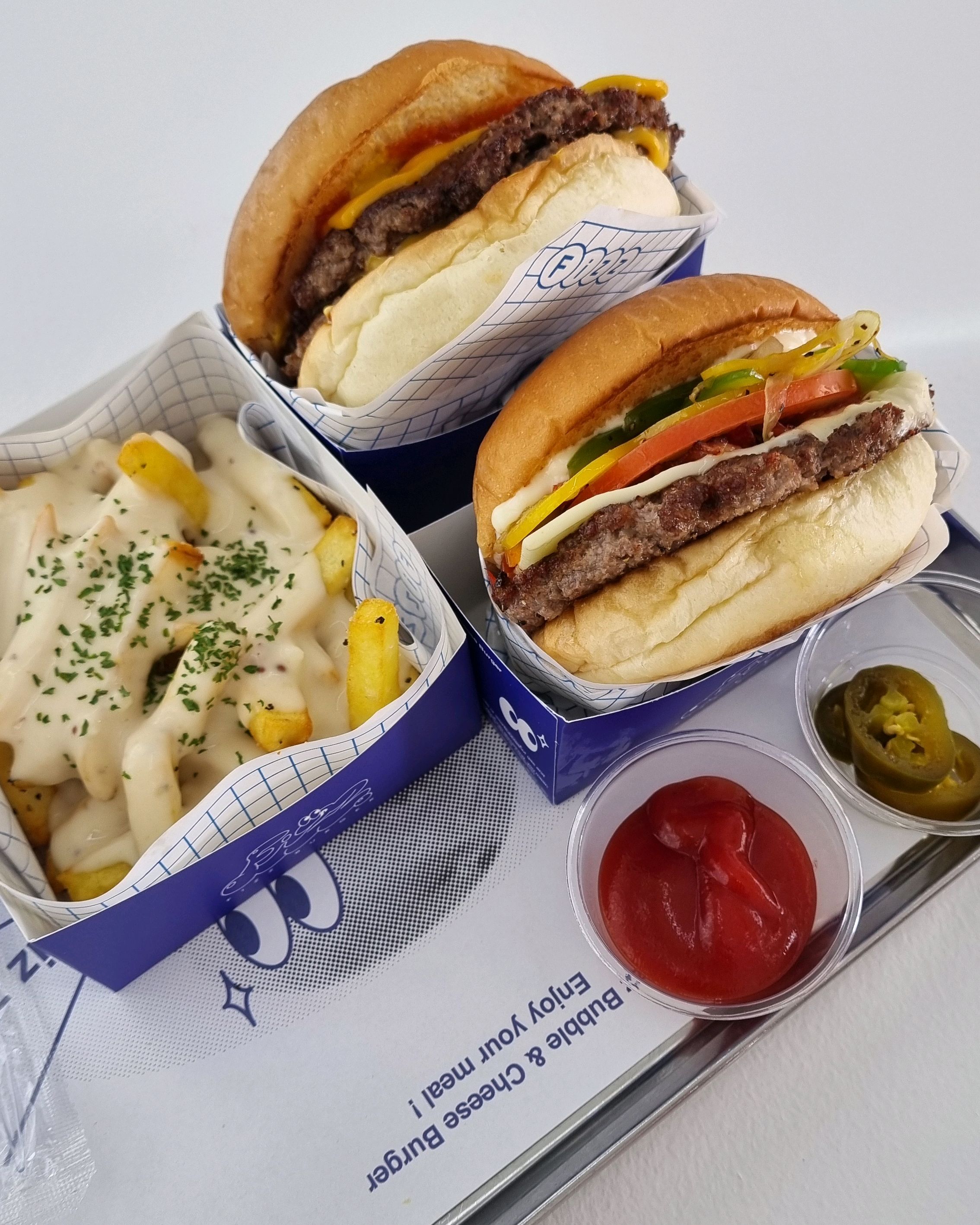 매장이 너무 예뻐요 - 제주 맛집 피즈 애월