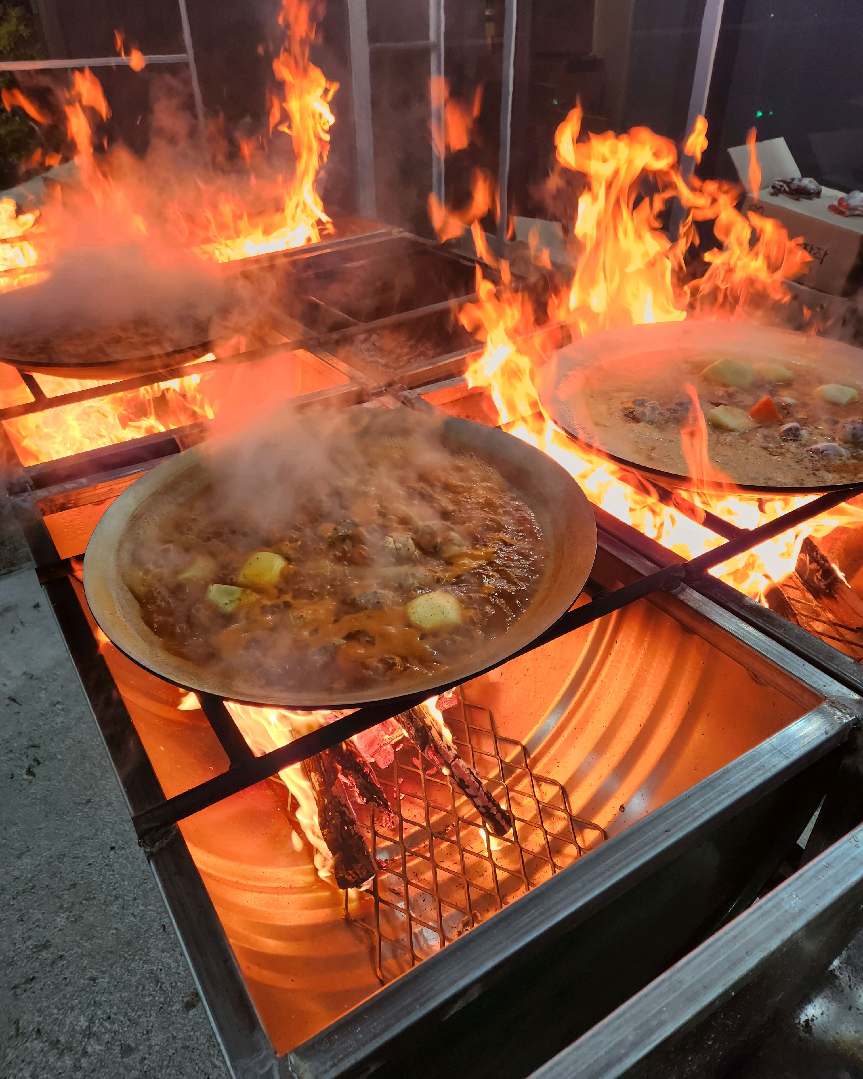 이건 맛이 없을수가 없죠ㅋ - 대전 맛집 솥뚜껑 본가 수피아