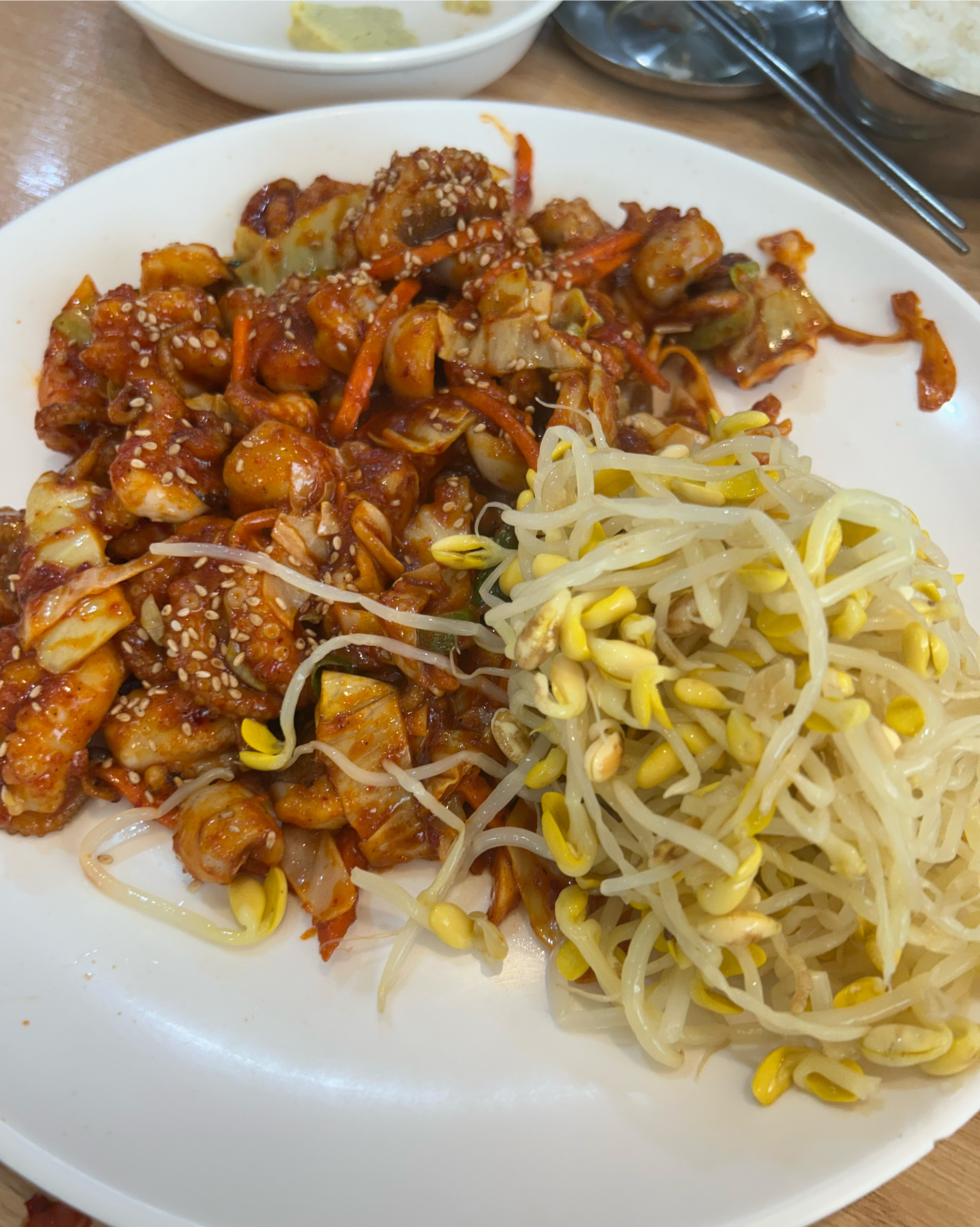 엄마가 맛집이라고 해서 가봤는데 역시 한 30분 정도 웨이팅이 있었어요!  혹시나 그냥 기