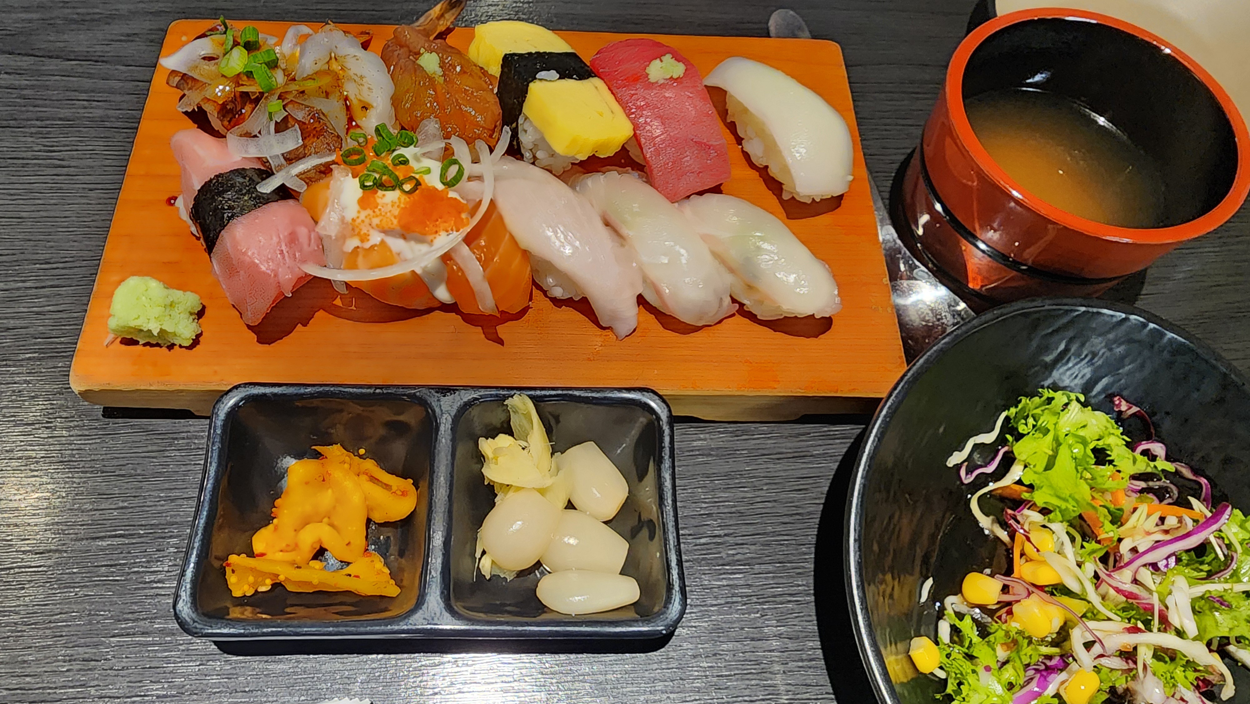 초밥먹으러 올때 항상 하츠야 옵니다. - 대전 맛집 하츠야초밥