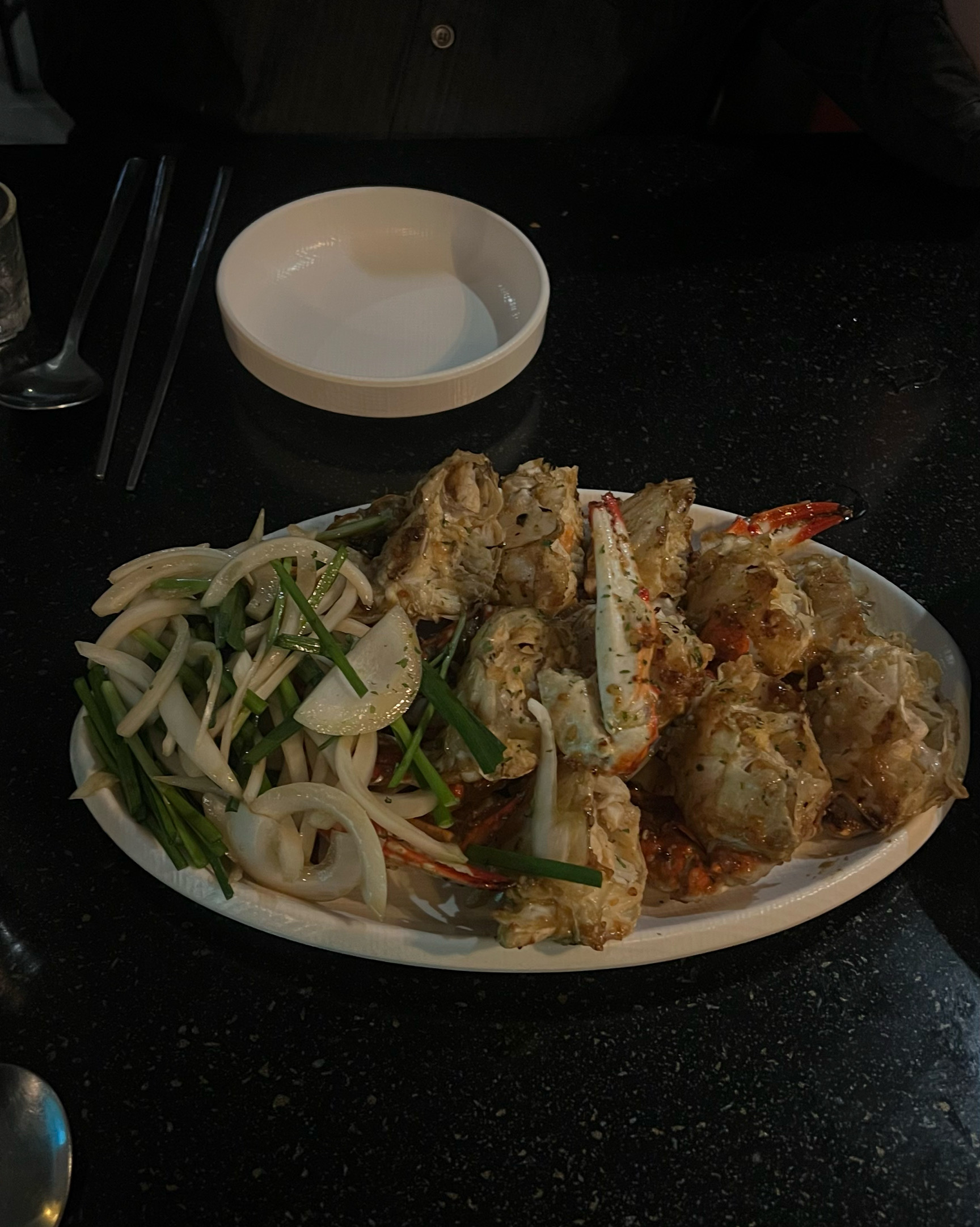 처음 방분 해봤는데 안주가 엄청 맛있고 양도 좋았어요. 분위기가 엄청 레트로한데 그것도 좋