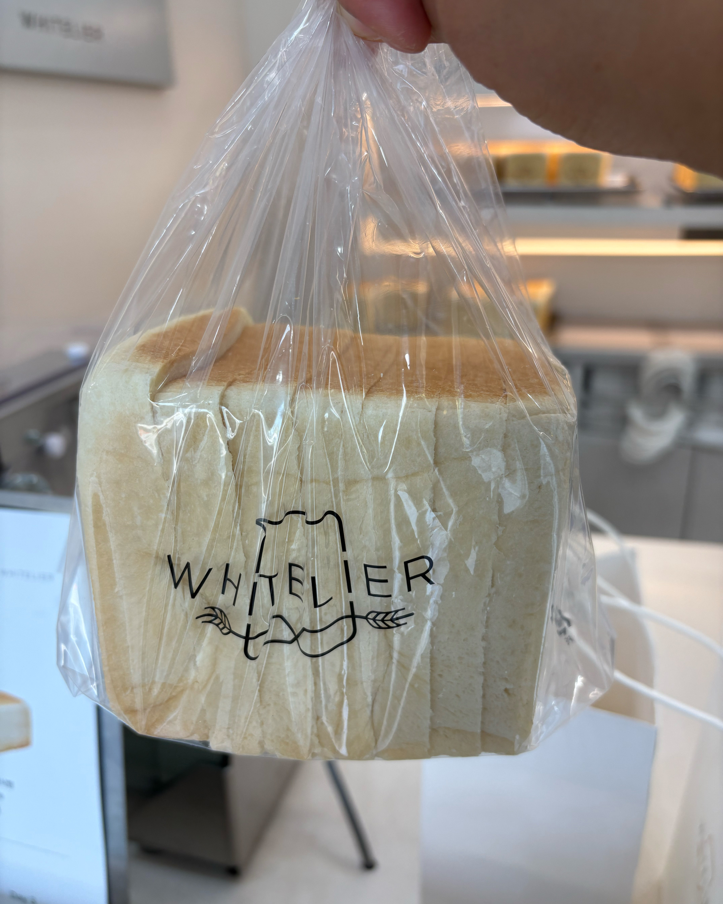 식빵계의 에르메스라고 지웰시티쪽에 생긴 건 들었는데 - 동남지구 맛집 화이트리에 동남지구점